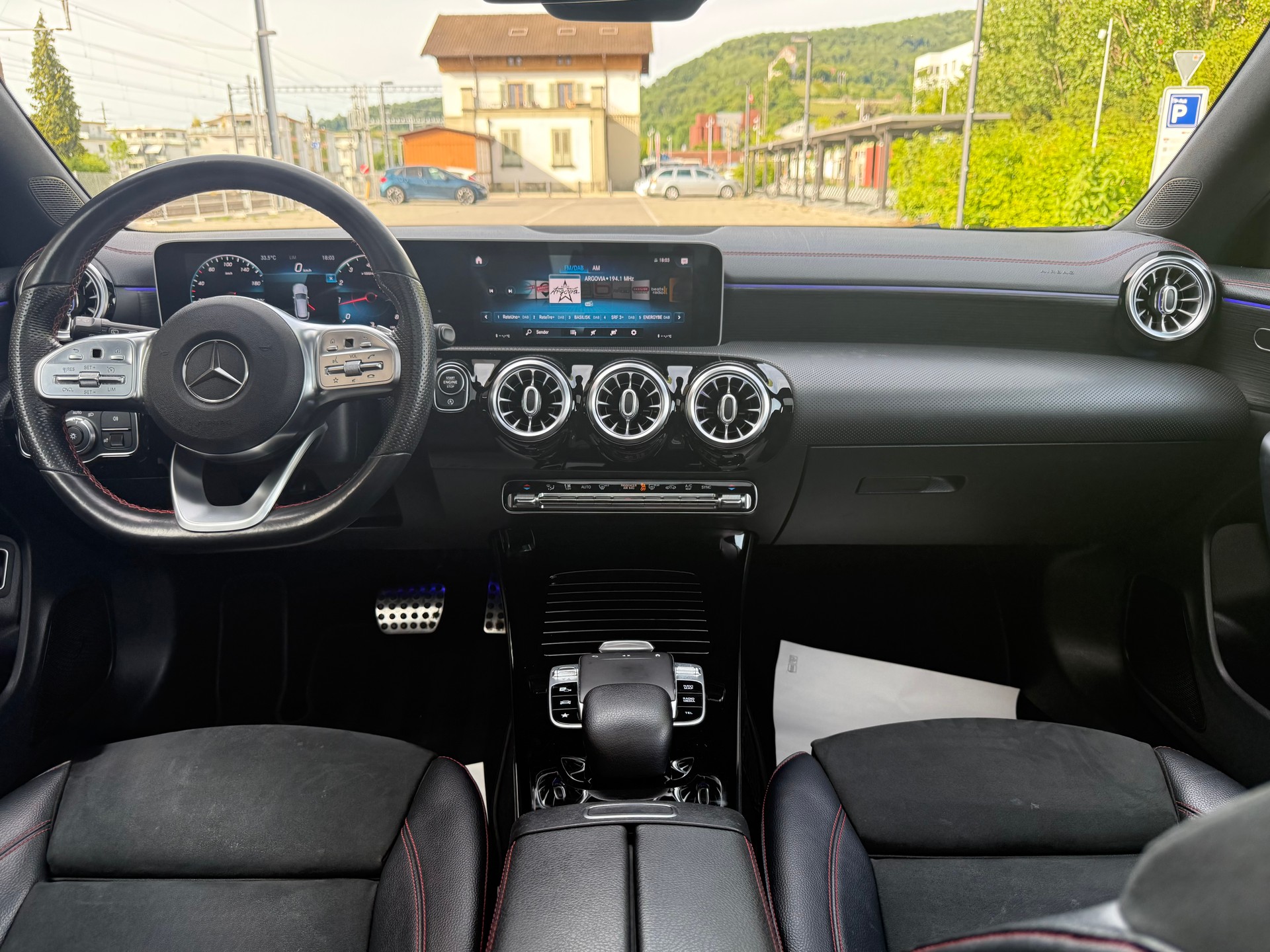 MERCEDES-BENZ CLA Shooting Brake 200 AMG Line 7G-DCT-image-6