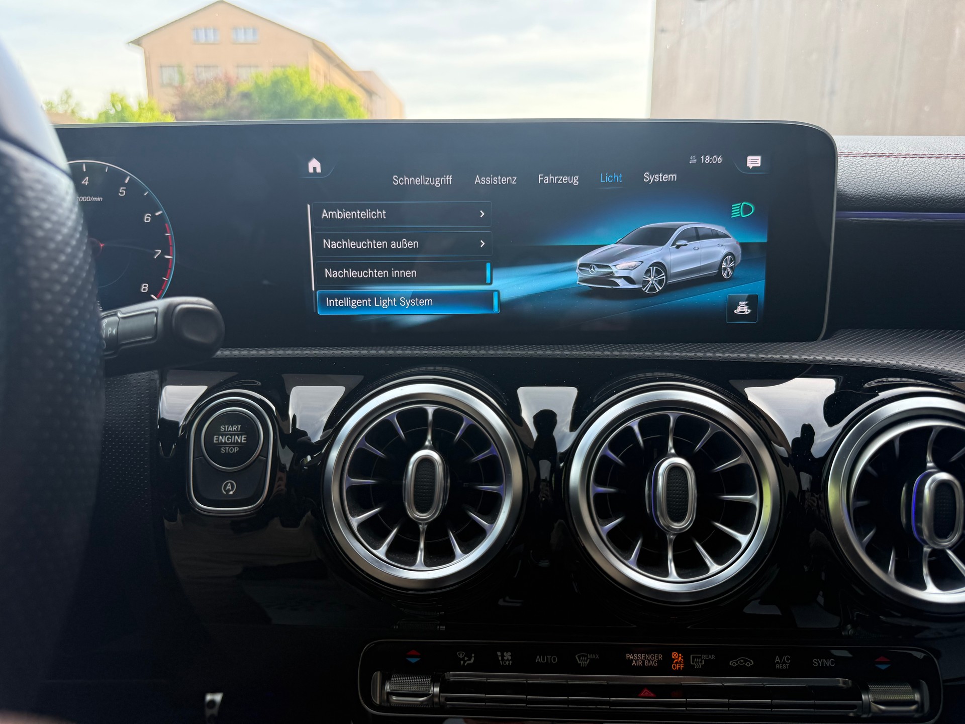MERCEDES-BENZ CLA Shooting Brake 200 AMG Line 7G-DCT-image-8