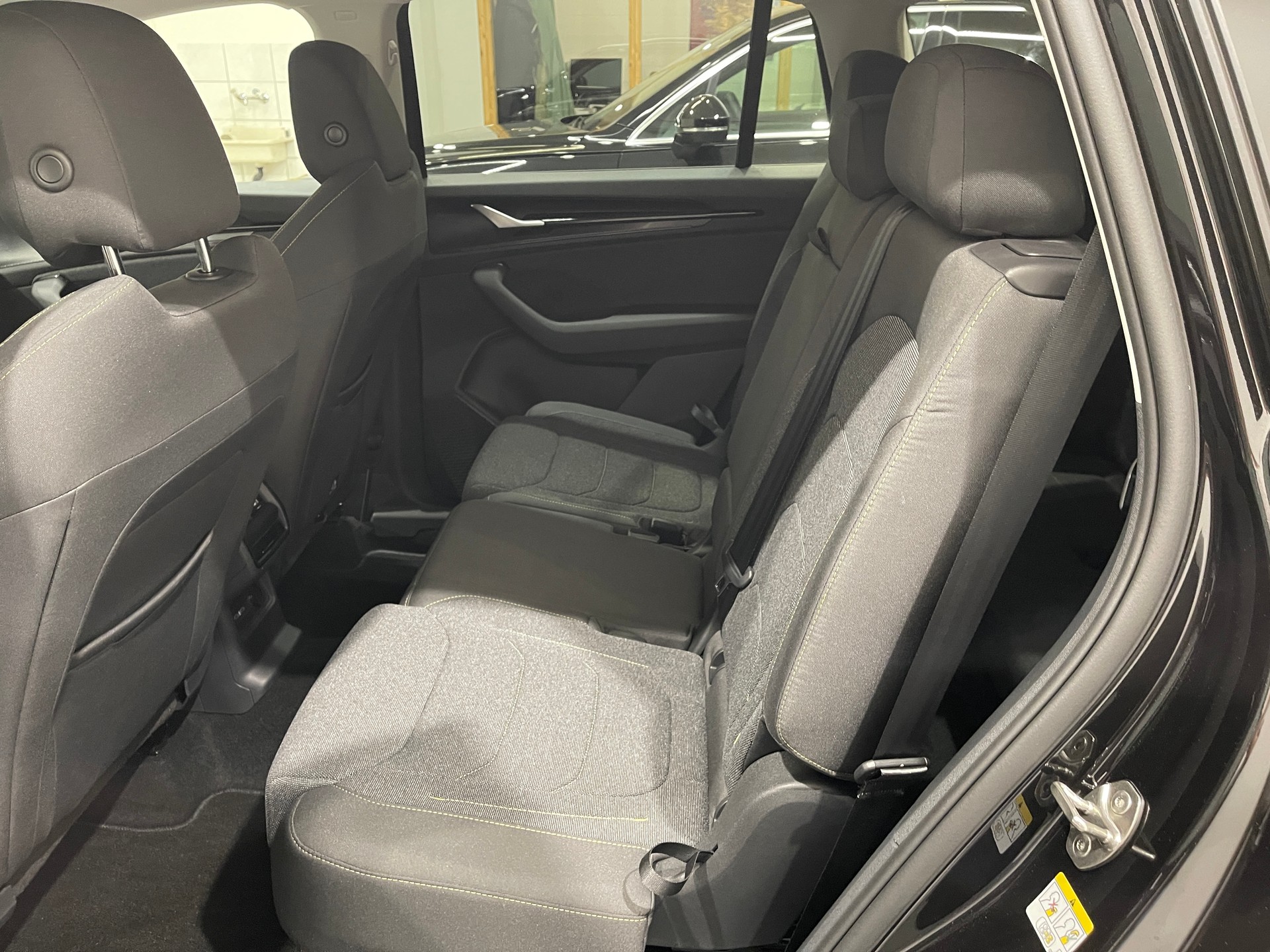SKODA Kodiaq 1.5 TSI mHEV Selection *7PLATZ*-image-11