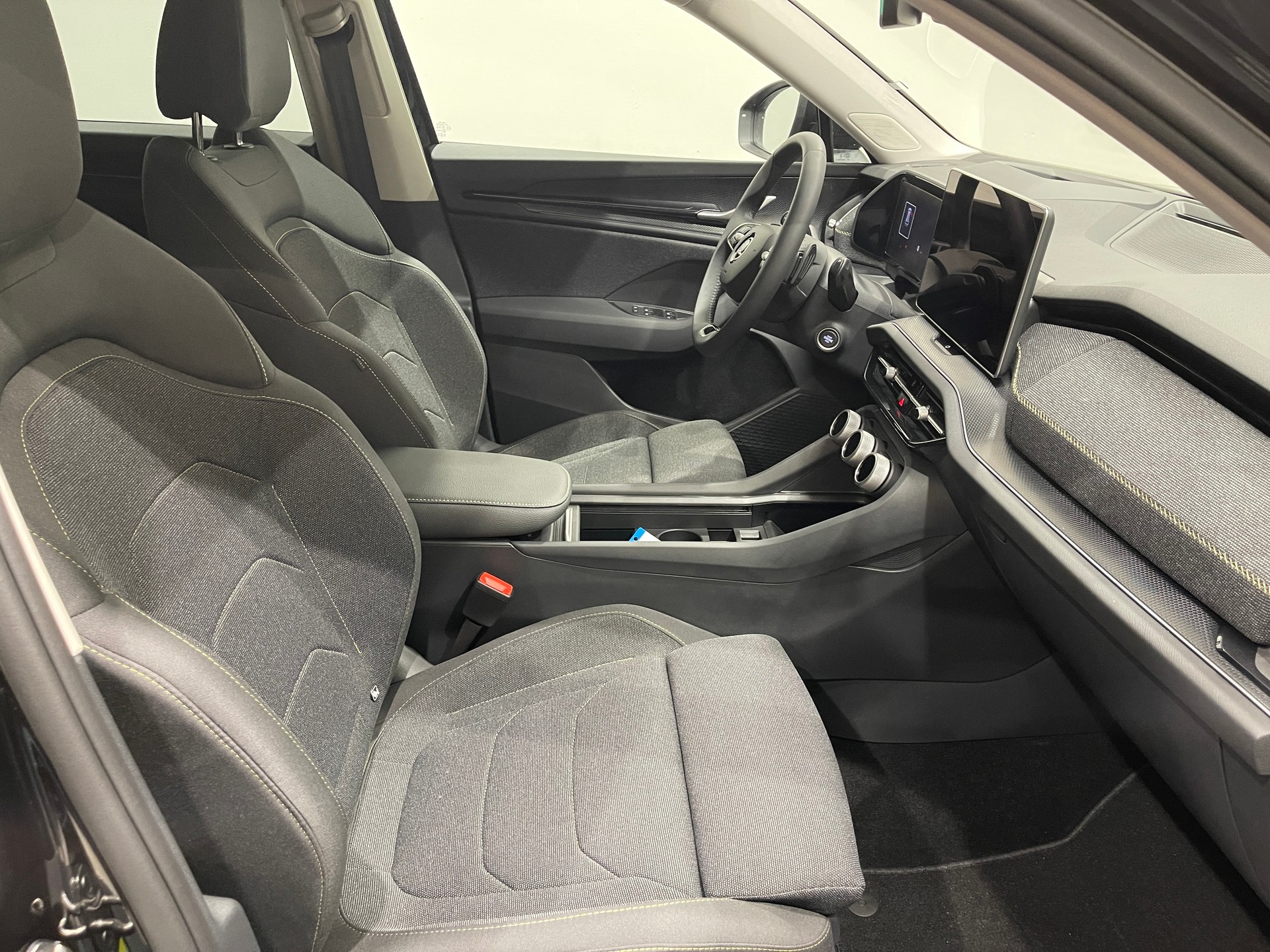 SKODA Kodiaq 1.5 TSI mHEV Selection *7PLATZ*-image-16