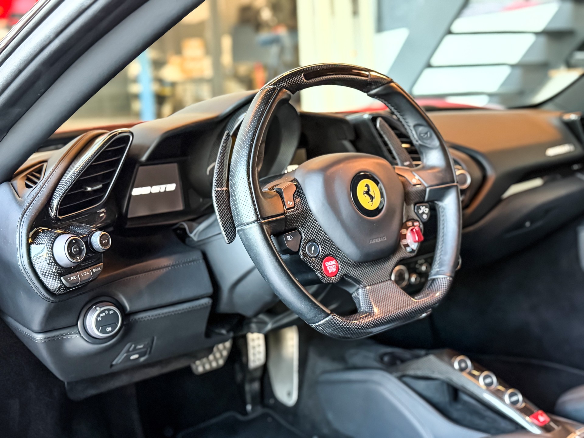 FERRARI 488 GTB 3.9 V8-image-13