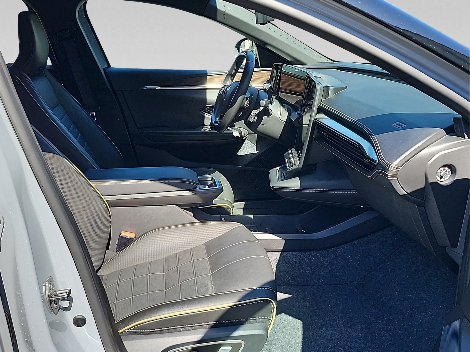 RENAULT Megane-image-6