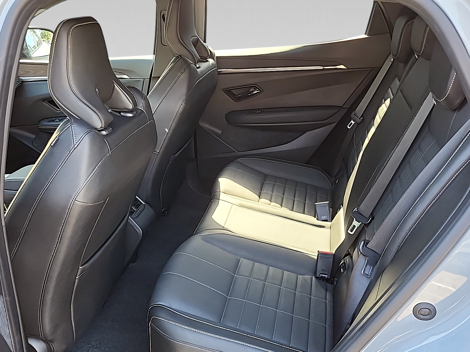 RENAULT Megane-image-5