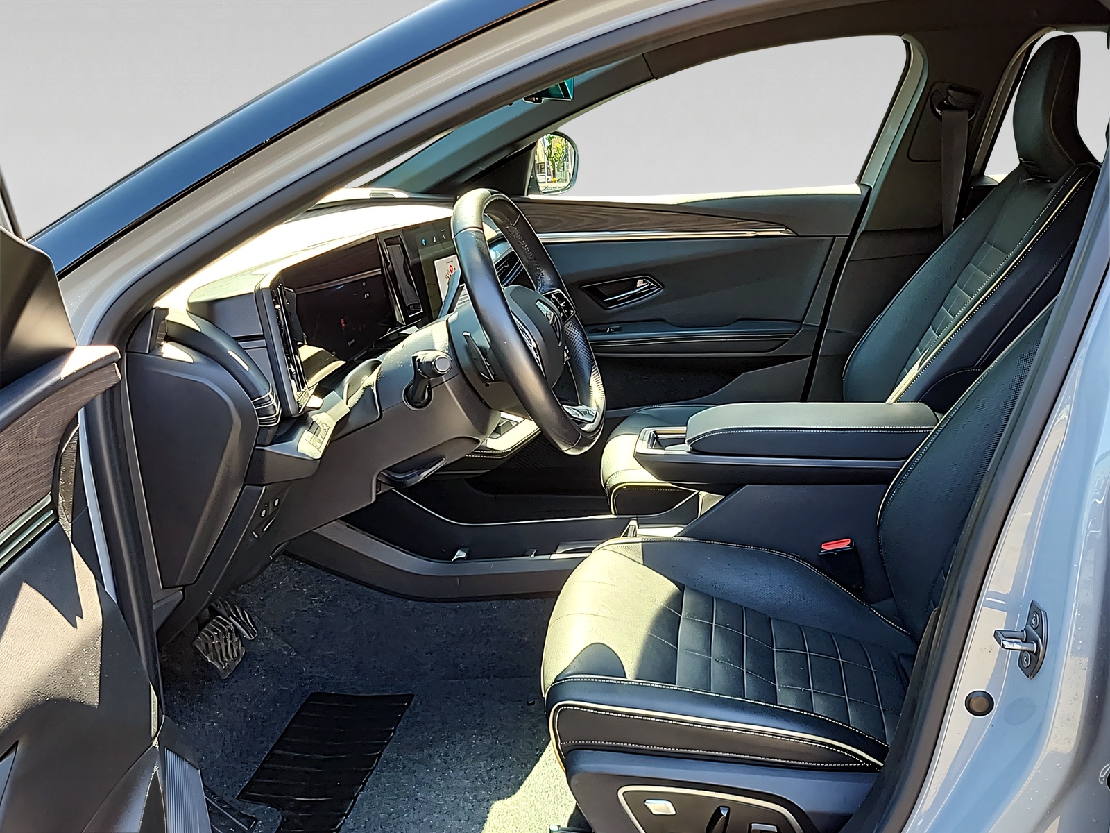 RENAULT Megane-image-4