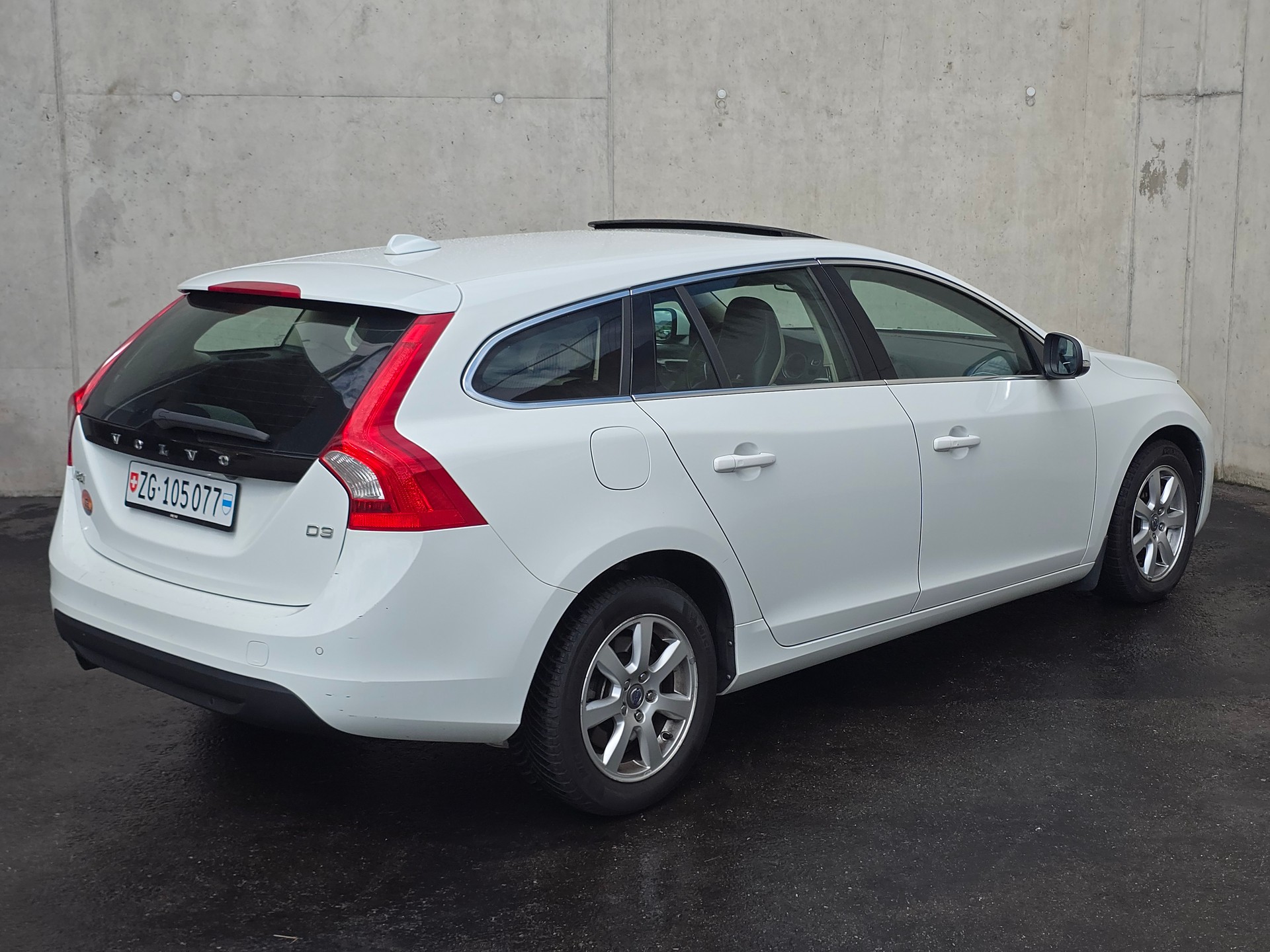 VOLVO V60 D3 Momentum-image-5