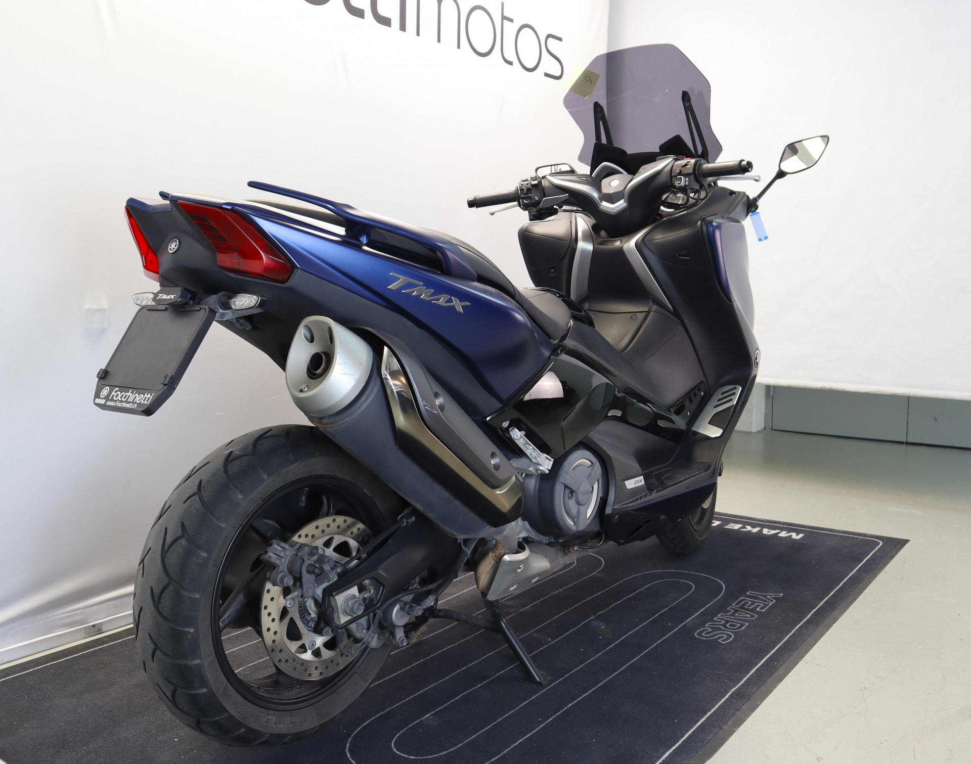 YAMAHA TMax 530 DX-showroom-element-2