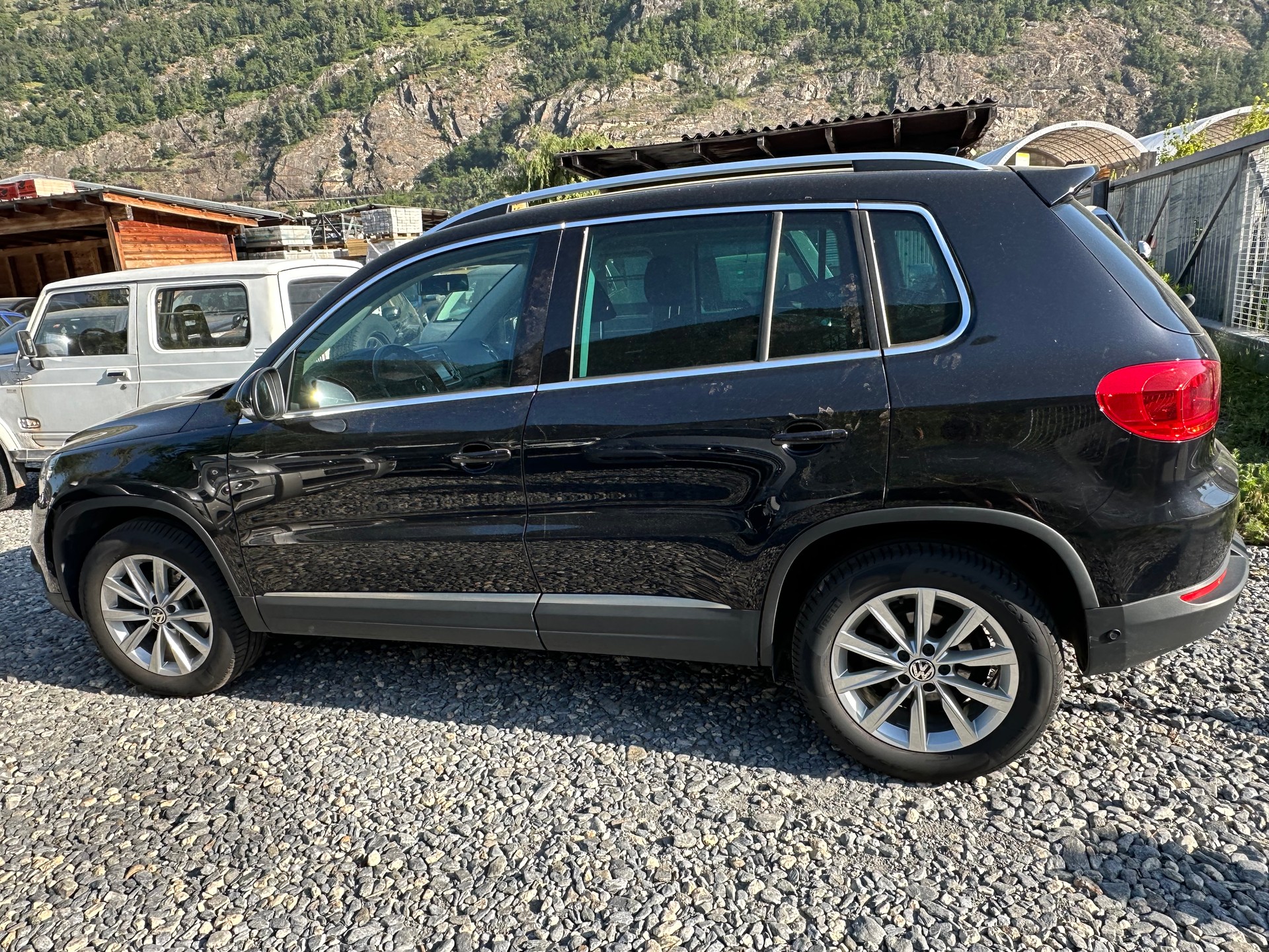 VW Tiguan 2.0 TDI BMT Salomon 4Motion DSG-image-11