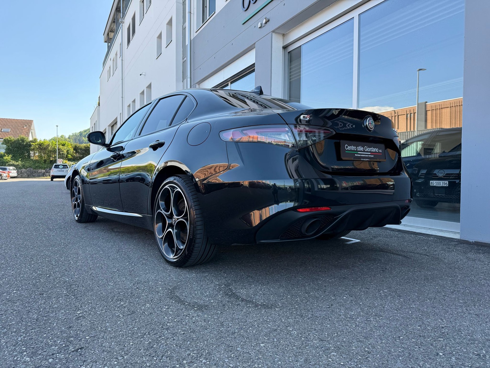ALFA ROMEO Giulia 2.0 Competizione 280PS Q4 AT8 MY23/24-image-5
