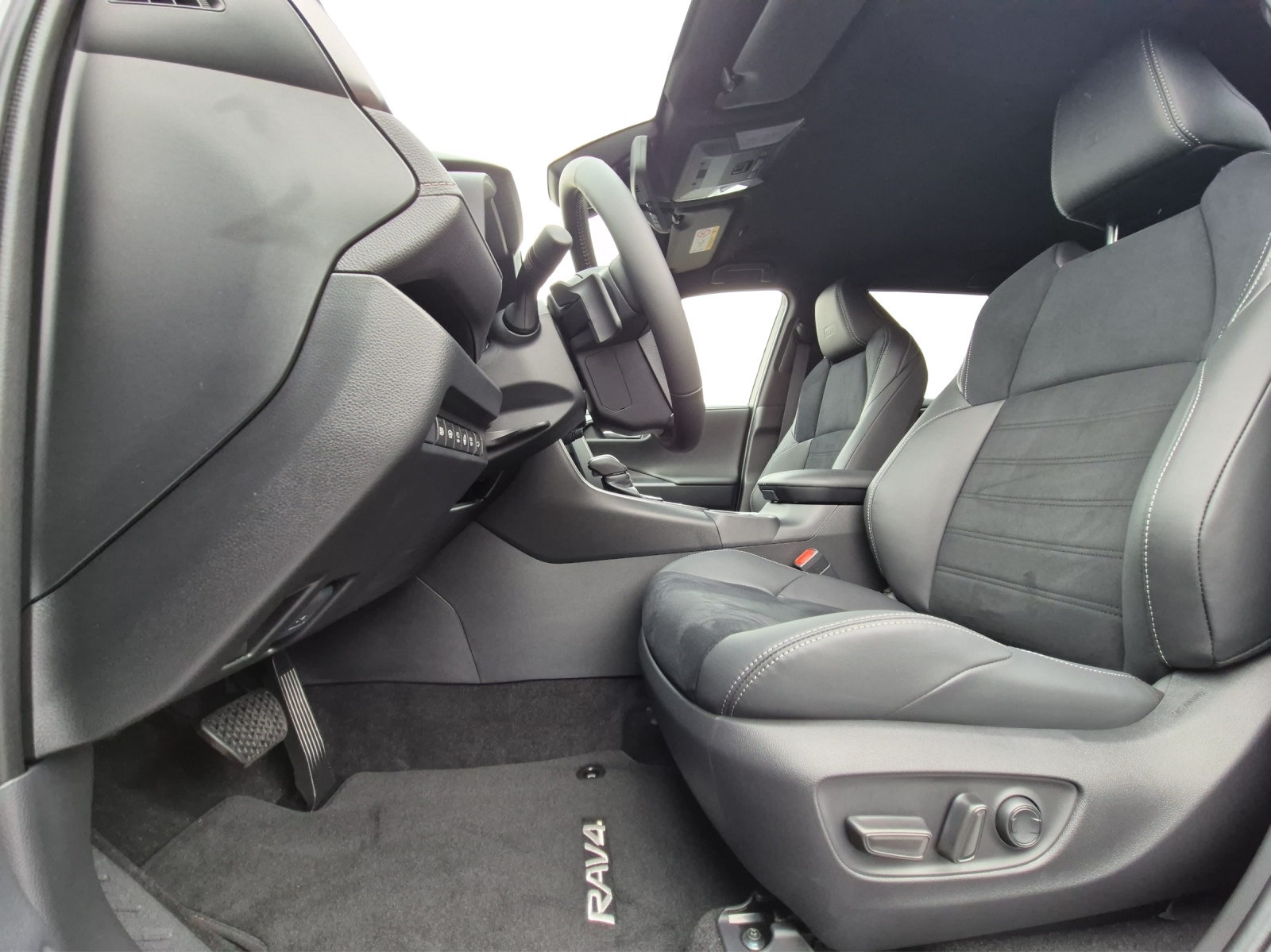 TOYOTA RAV4 2.5 Plug-In-Hybrid GR Sport-image-4