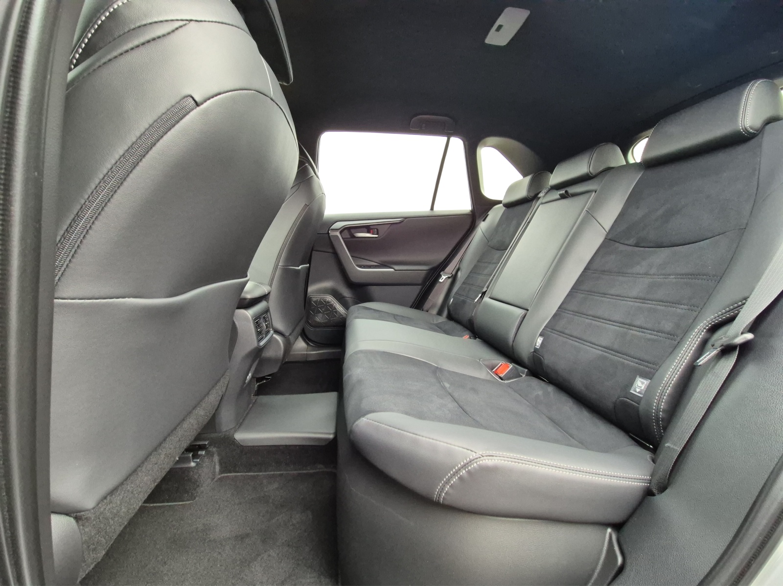 TOYOTA RAV4 2.5 Plug-In-Hybrid GR Sport-image-9