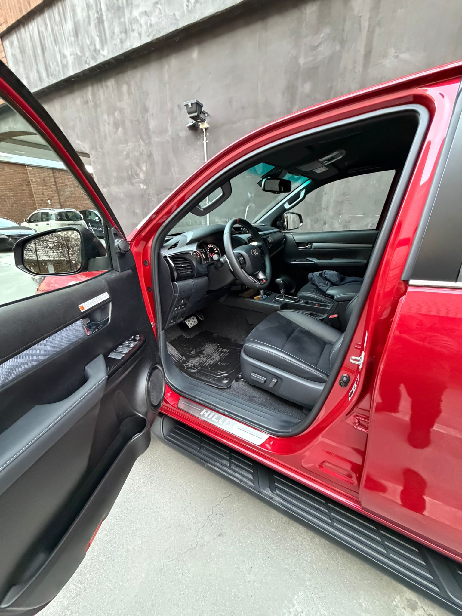 TOYOTA Hilux 2.8d GR Sport II Double Cab 4x4 A-image-9