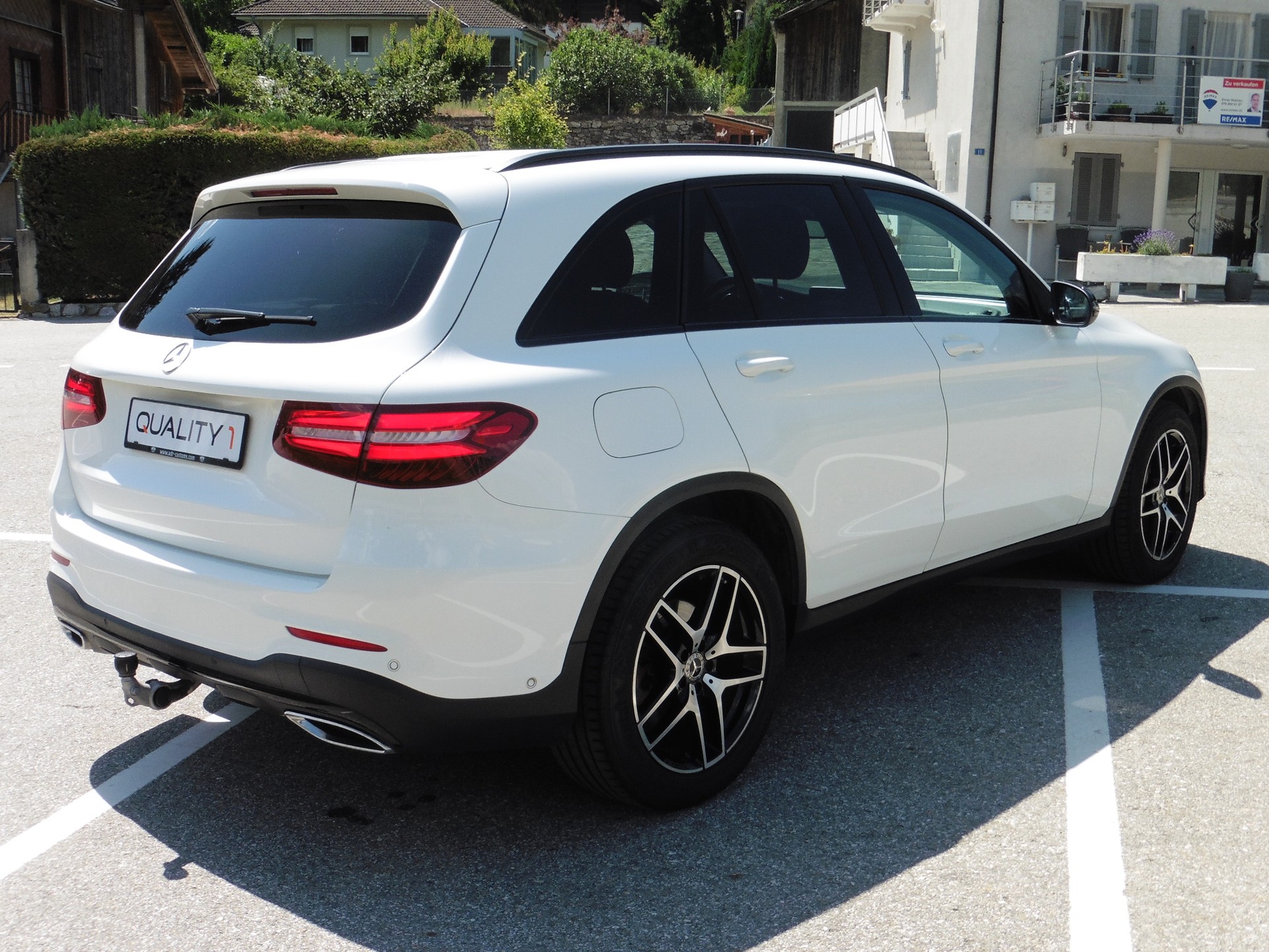 MERCEDES-BENZ GLC 250 d AMG Line 4Matic 9G-Tronic-image-10