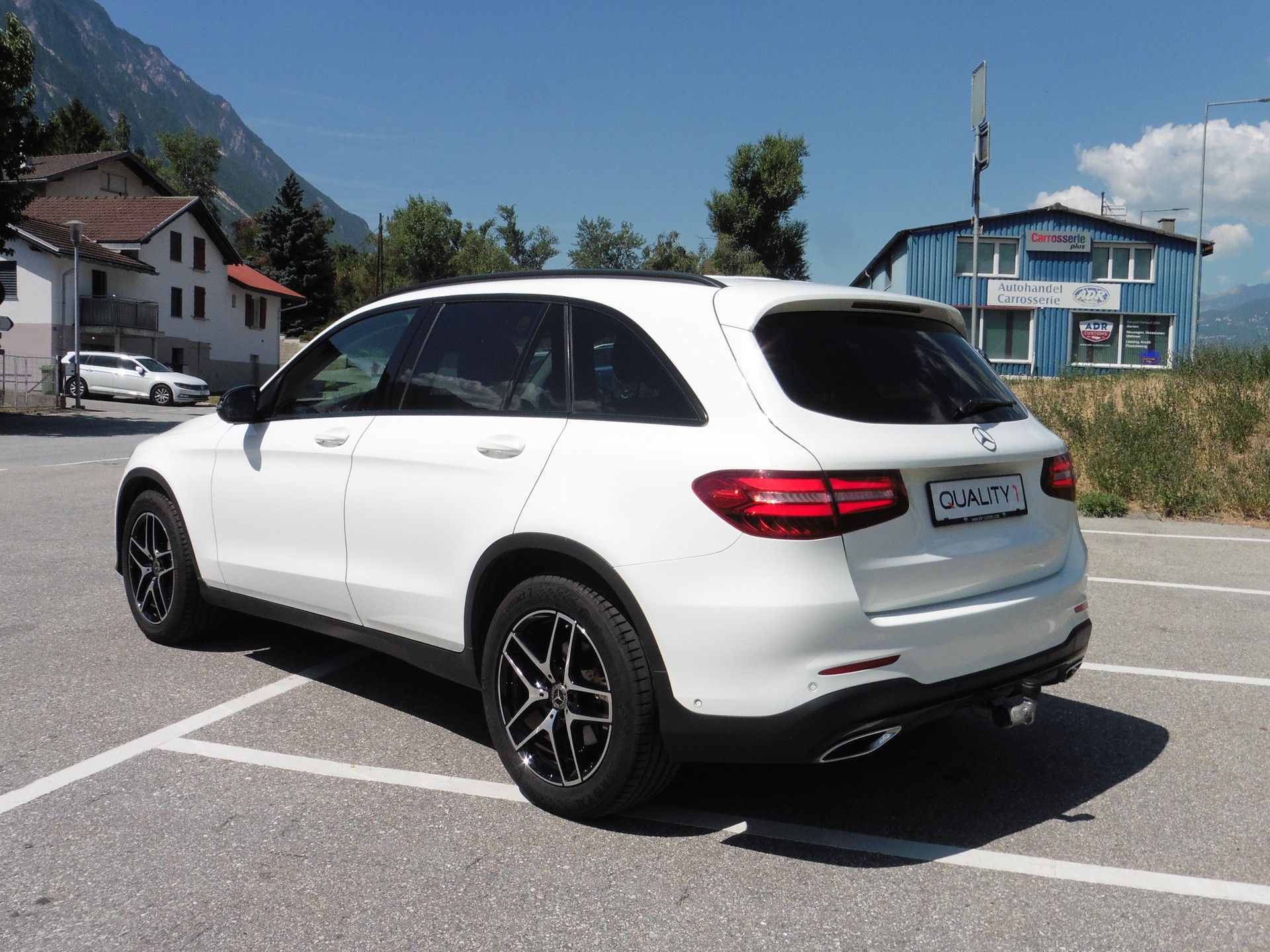 MERCEDES-BENZ GLC 250 d AMG Line 4Matic 9G-Tronic-image-6