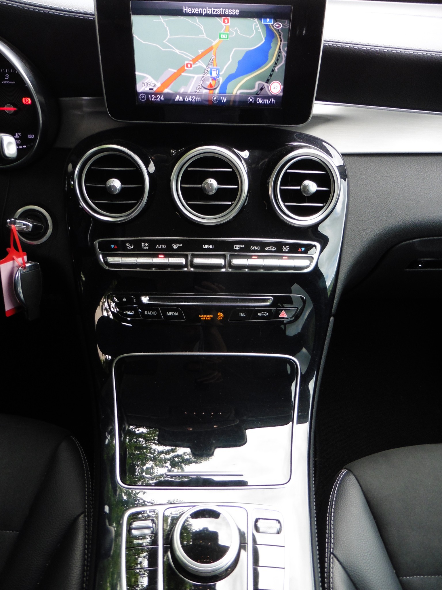 MERCEDES-BENZ GLC 250 d AMG Line 4Matic 9G-Tronic-image-7