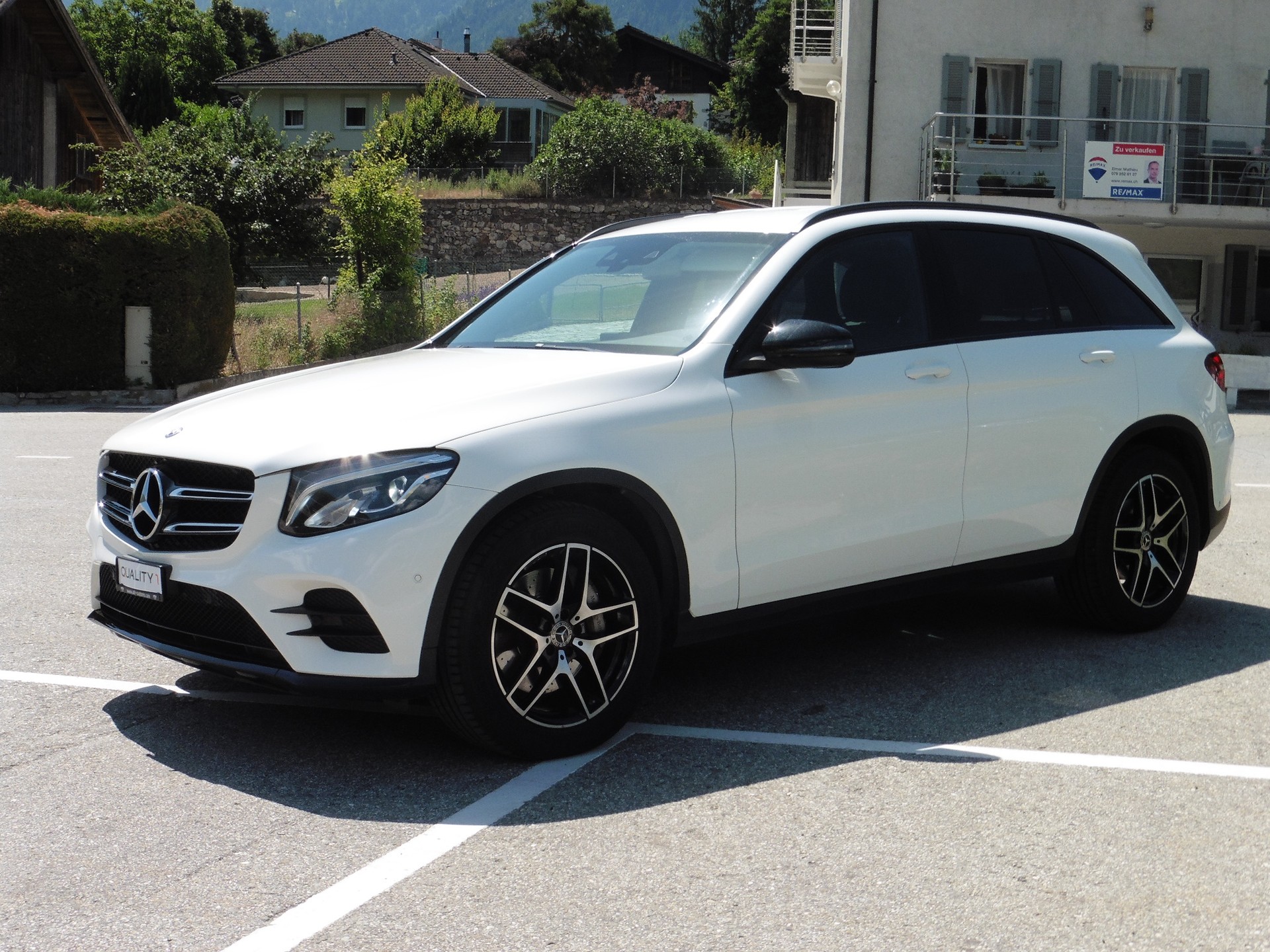 MERCEDES-BENZ GLC 250 d AMG Line 4Matic 9G-Tronic-image-5