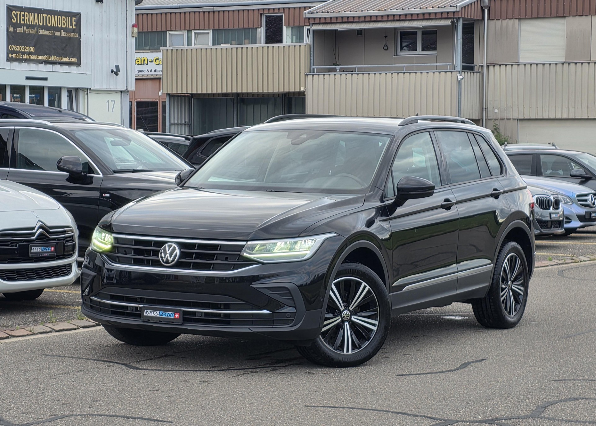 VW Tiguan 2.0 TDI SCR Life 4Motion DSG-image-0