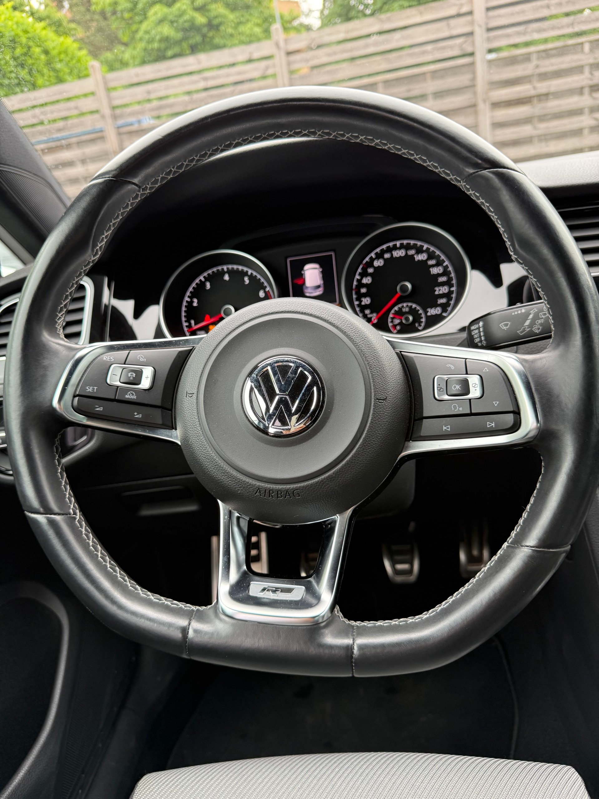 VW Golf 1.4 TSI Cup R-Line-image-9