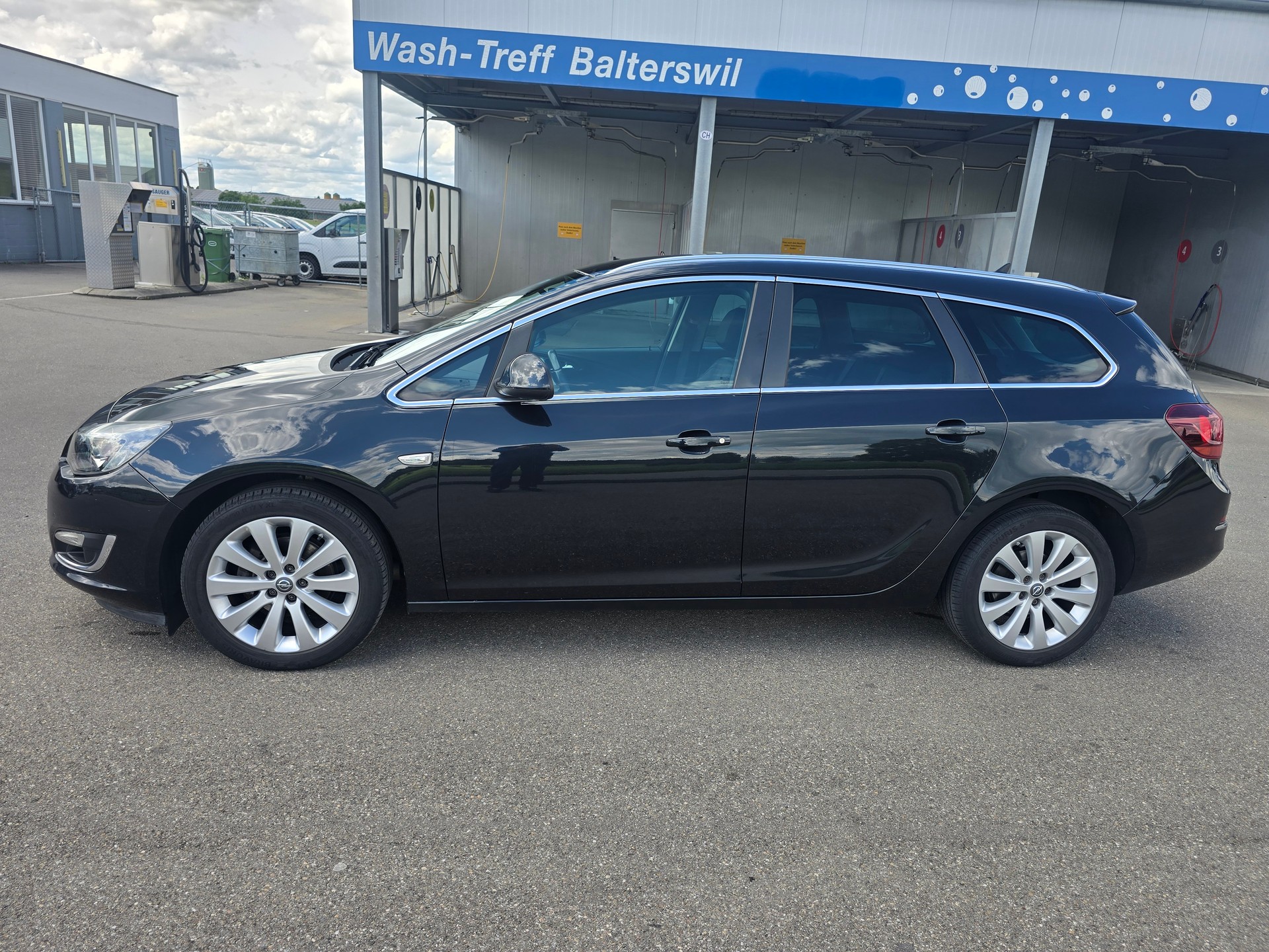 OPEL Astra SportsTourer 1.4i 16V Turbo Sport Automatic*Frsch ab MFK"Frisch ab Service**-image-1