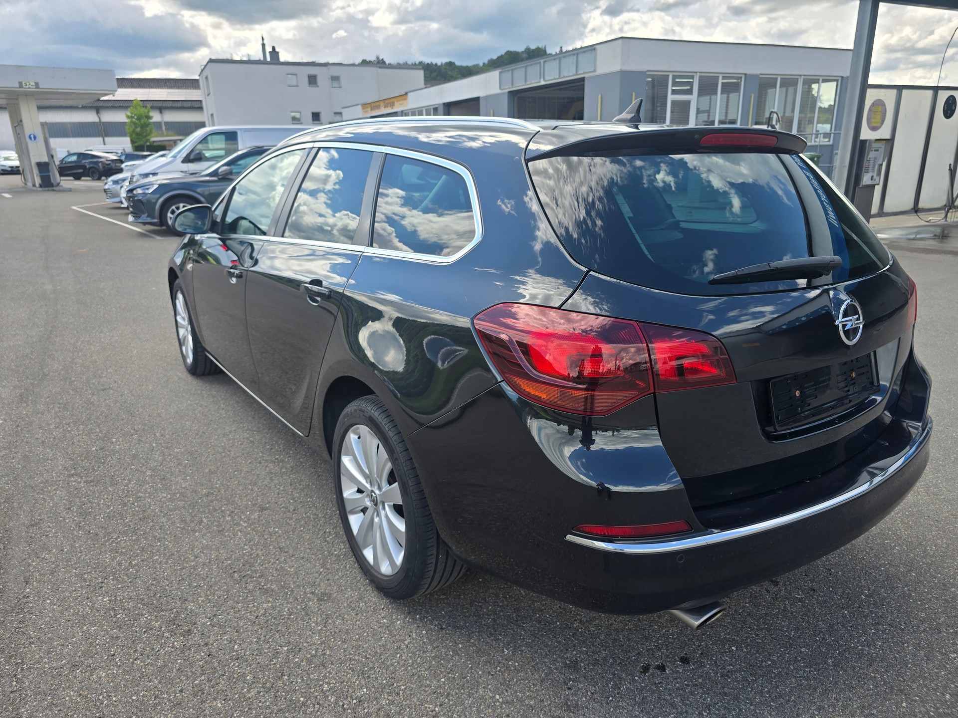 OPEL Astra SportsTourer 1.4i 16V Turbo Sport Automatic*Frsch ab MFK"Frisch ab Service**-image-2