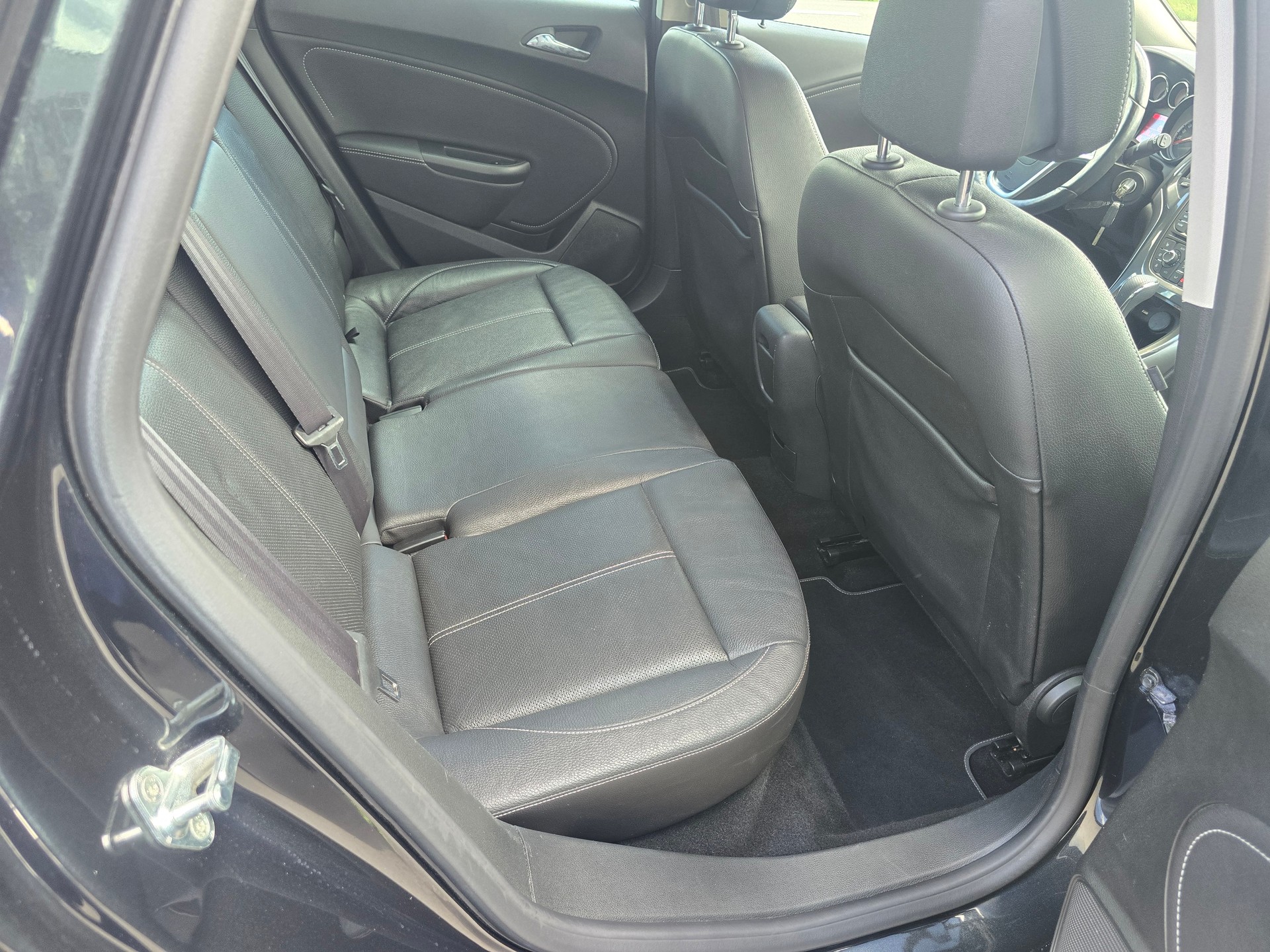 OPEL Astra SportsTourer 1.4i 16V Turbo Sport Automatic*Frsch ab MFK"Frisch ab Service**-image-10