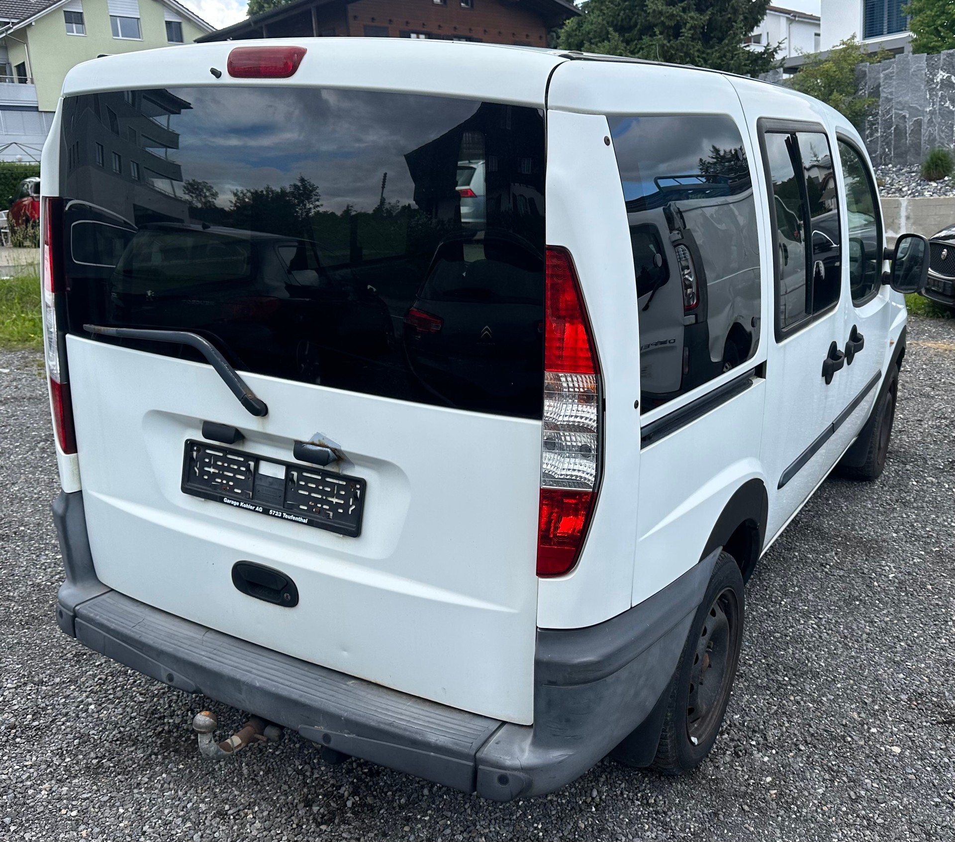 FIAT Doblò 1.9 JTD Malibu-image-4