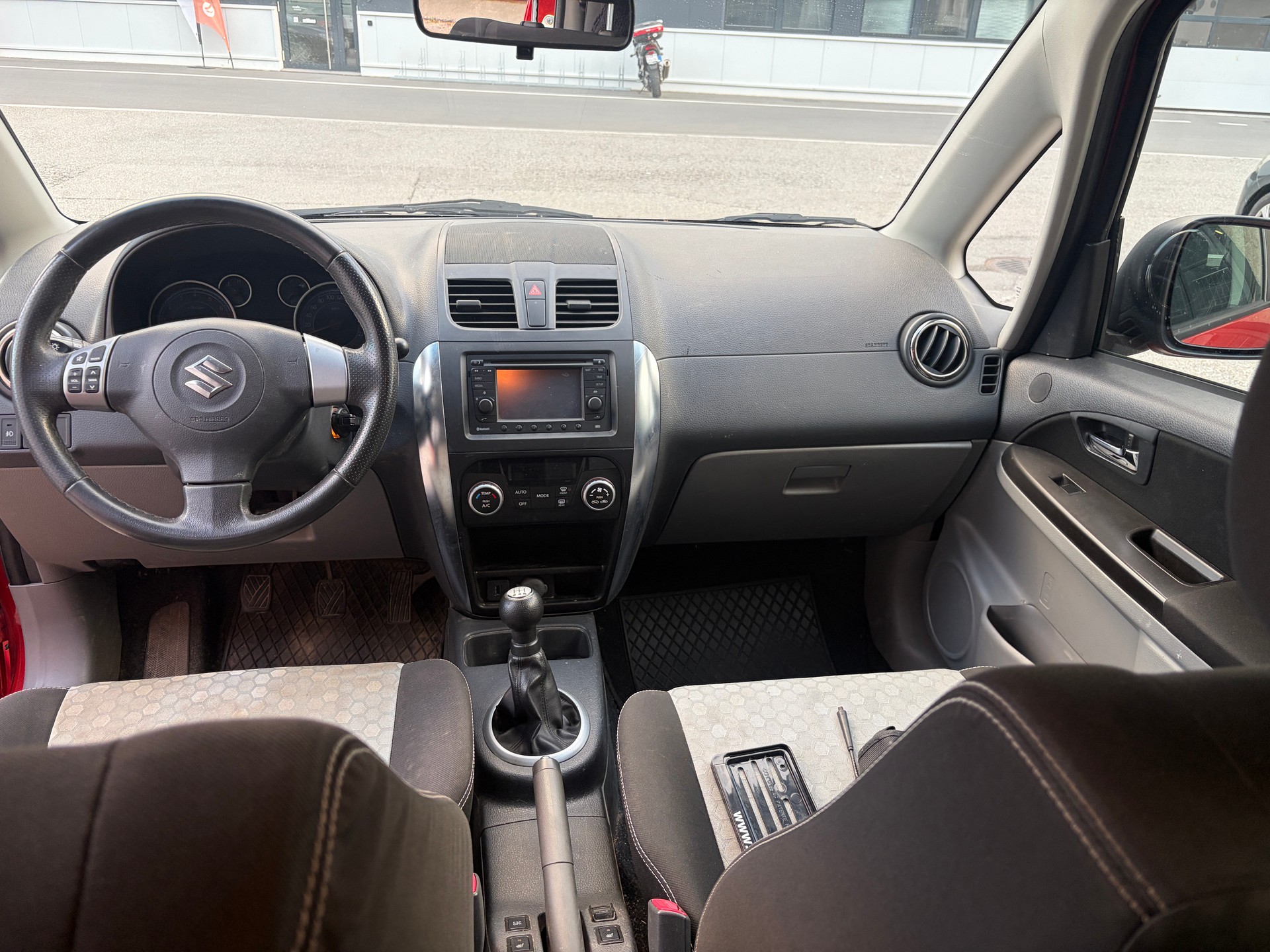 SUZUKI SX4 1.6 16V GL Piz Sulai 4WD-image-5