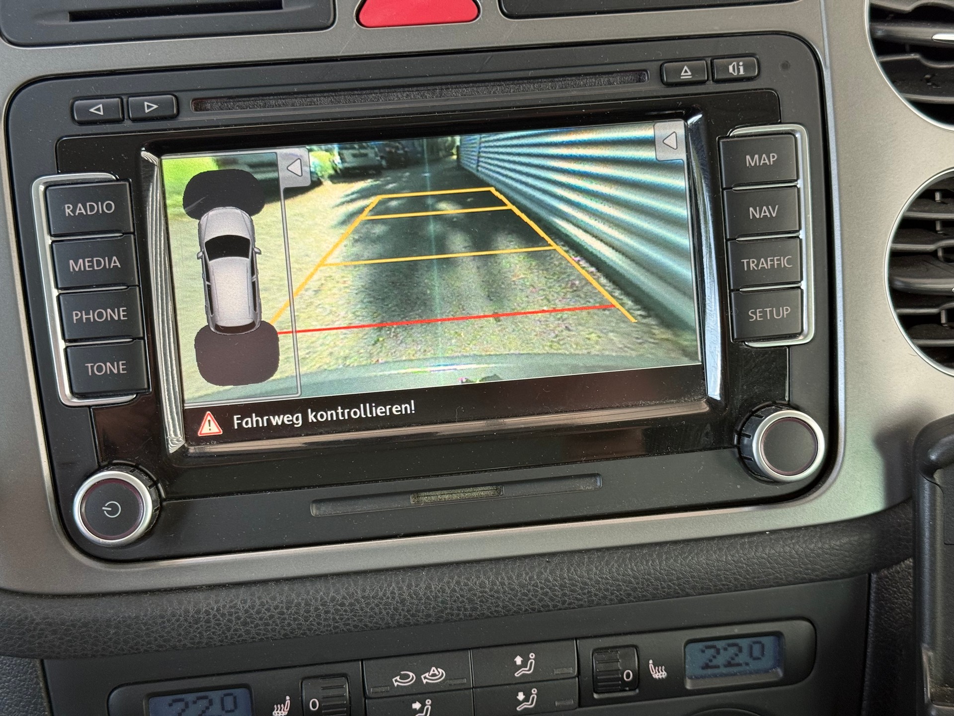 VW Tiguan 2.0 TSI Sport&Style-image-9