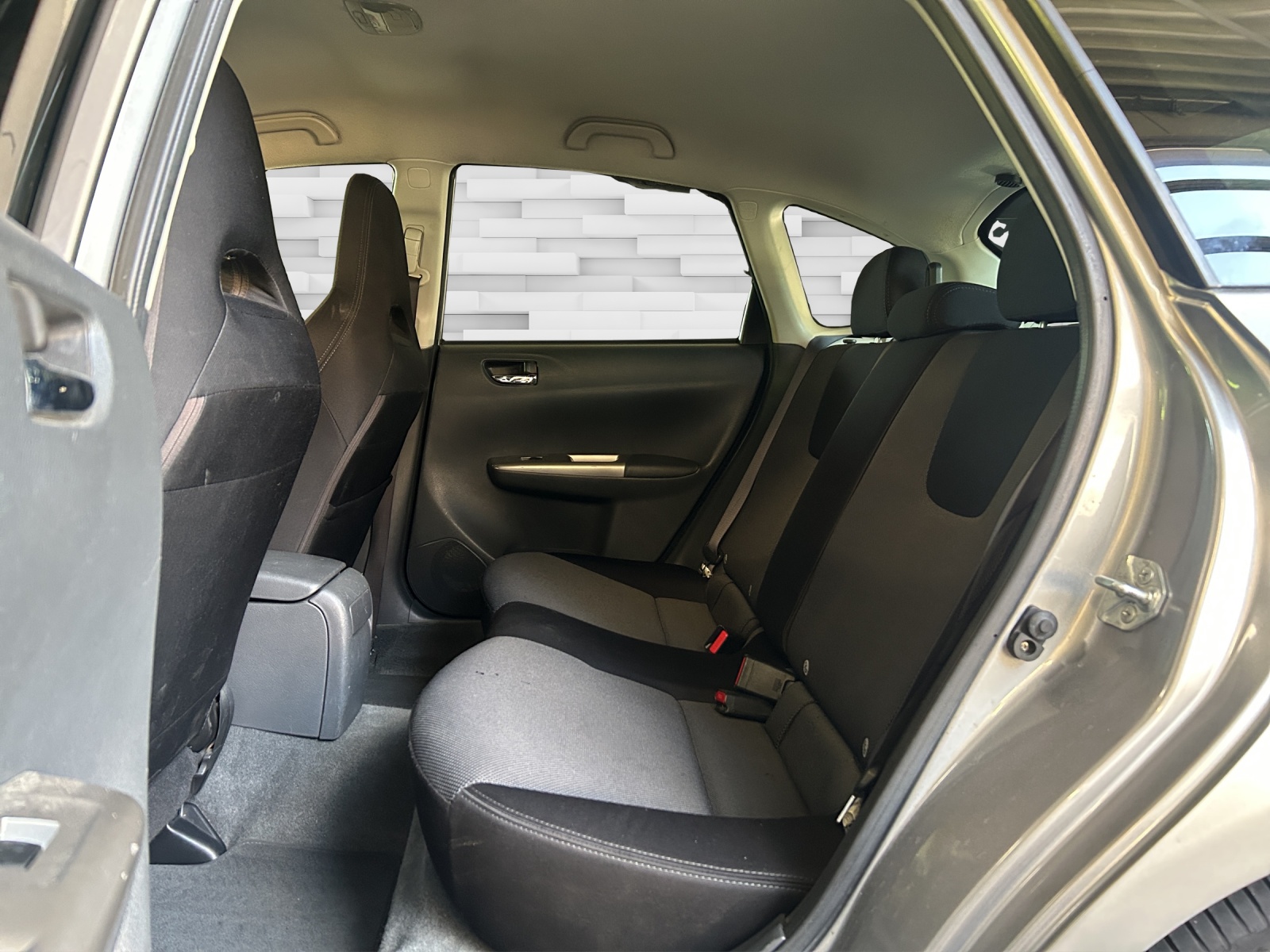 SUBARU Impreza 2.0R Comfort S Automatic-image-11