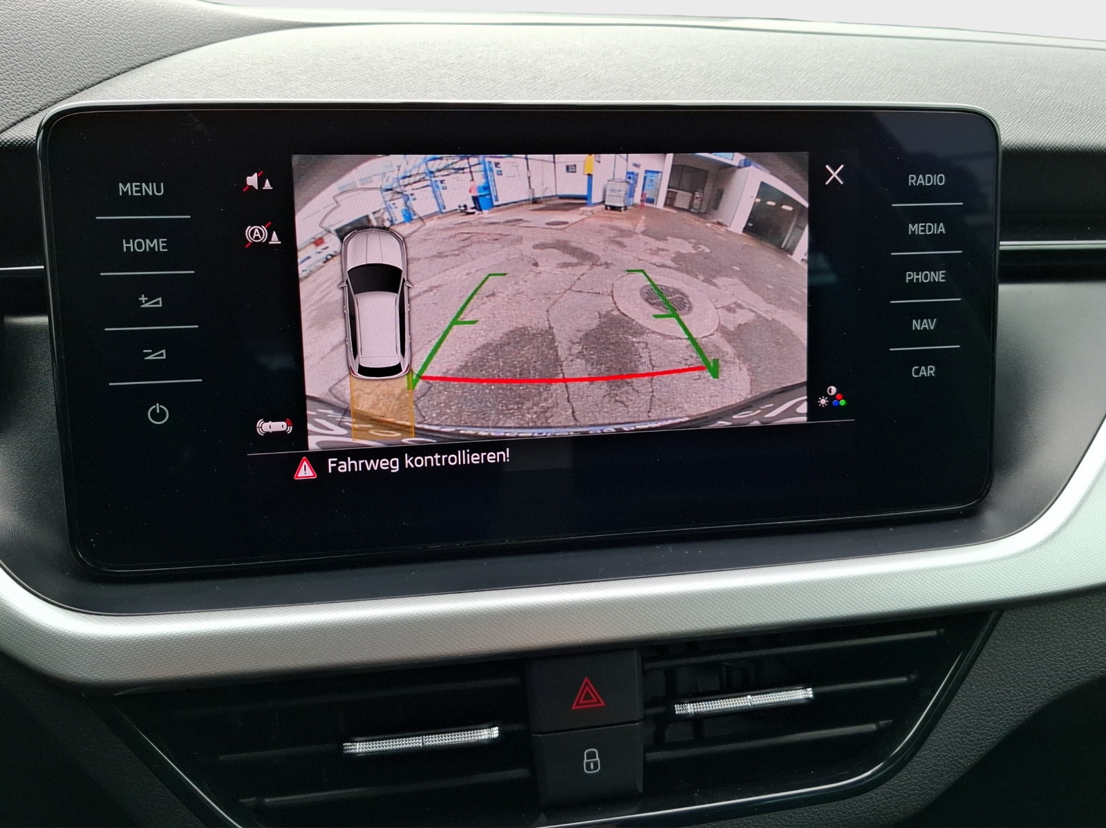SKODA Kamiq 1.0 TSI Ambition DSG-image-14