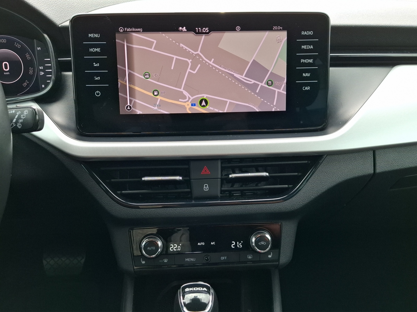 SKODA Kamiq 1.0 TSI Ambition DSG-image-13