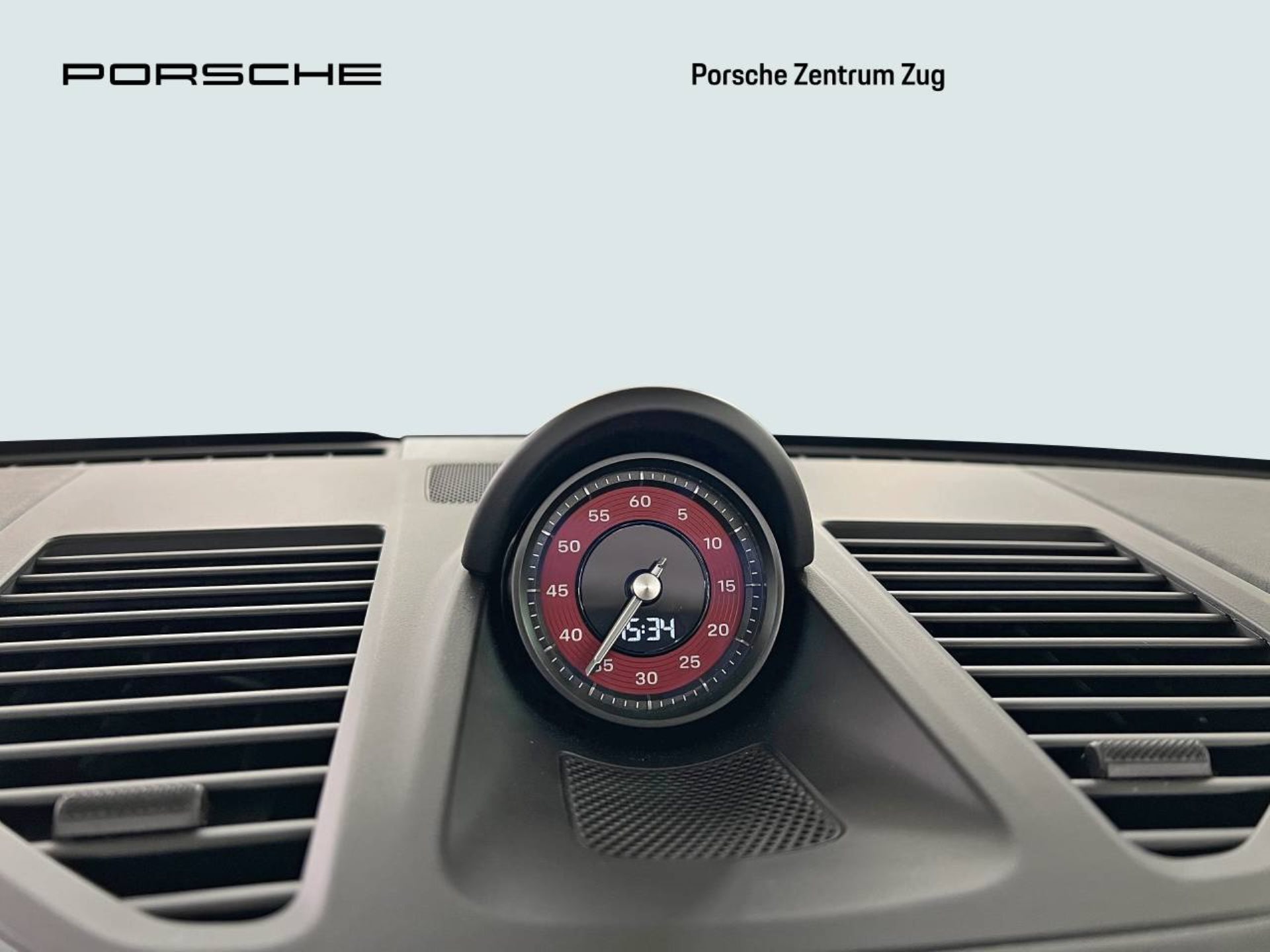 PORSCHE 911 Carrera 4 GTS Cabriolet-image-27