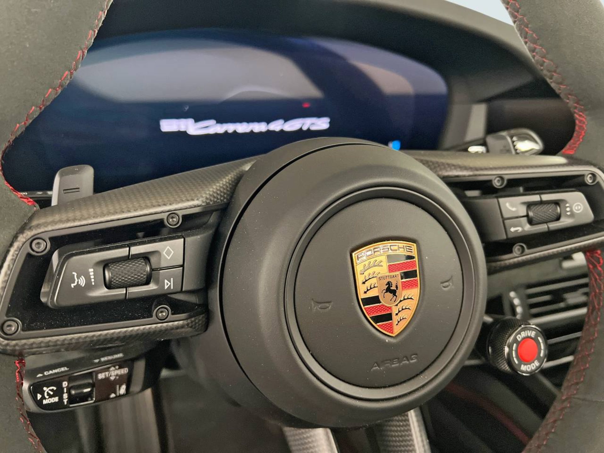 PORSCHE 911 Carrera 4 GTS Cabriolet-image-16