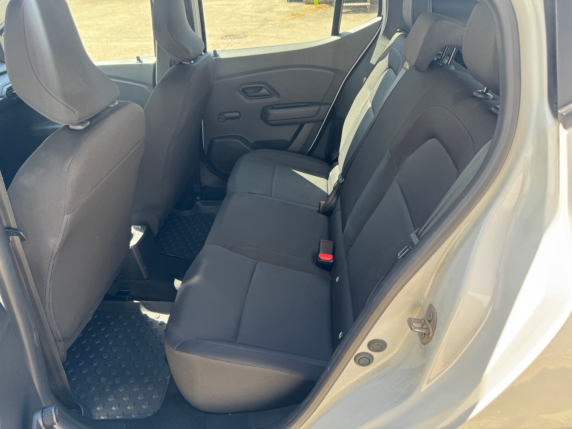 DACIA Sandero SCe 65 Essential-image-9