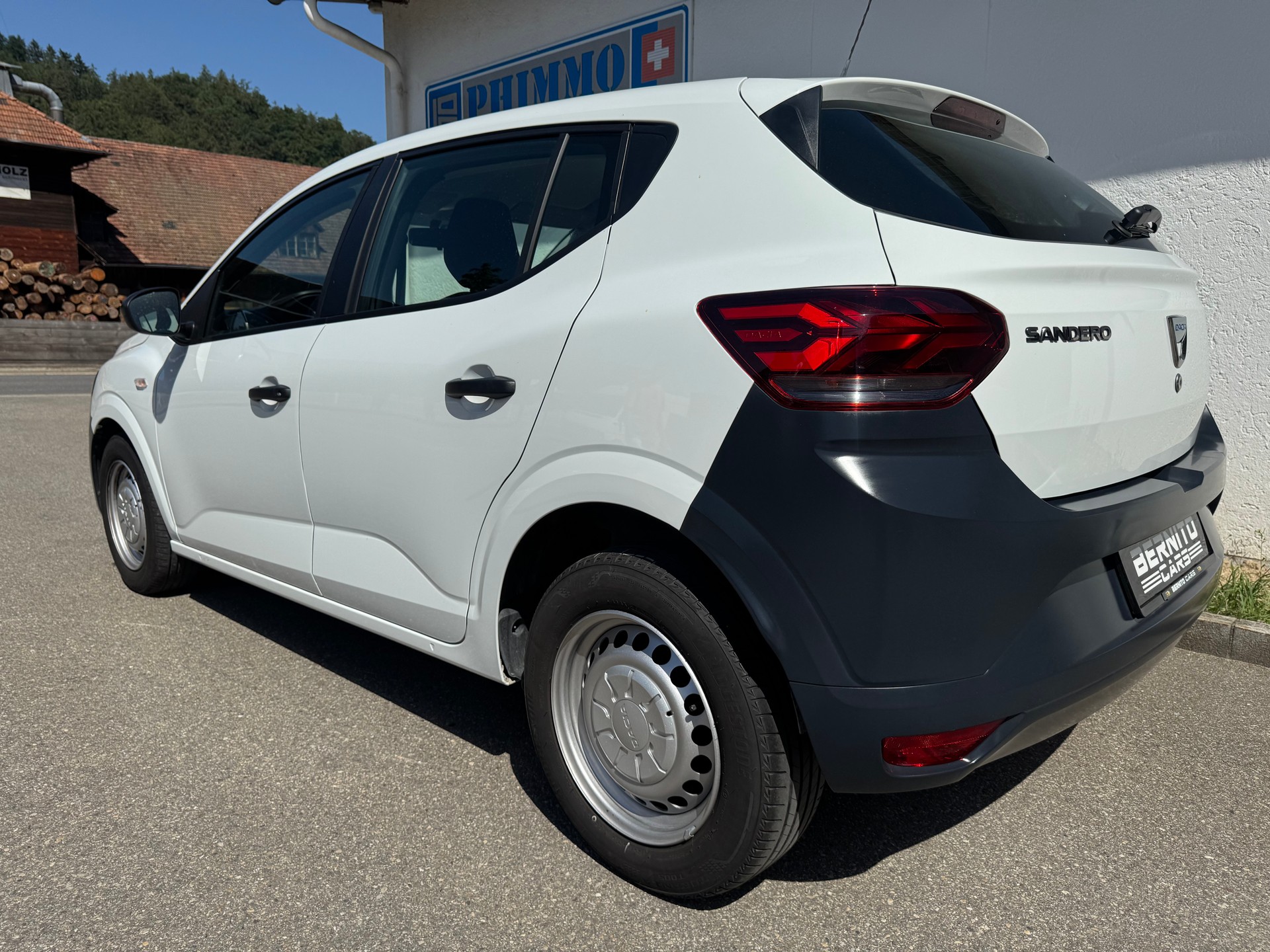 DACIA Sandero SCe 65 Essential-image-2
