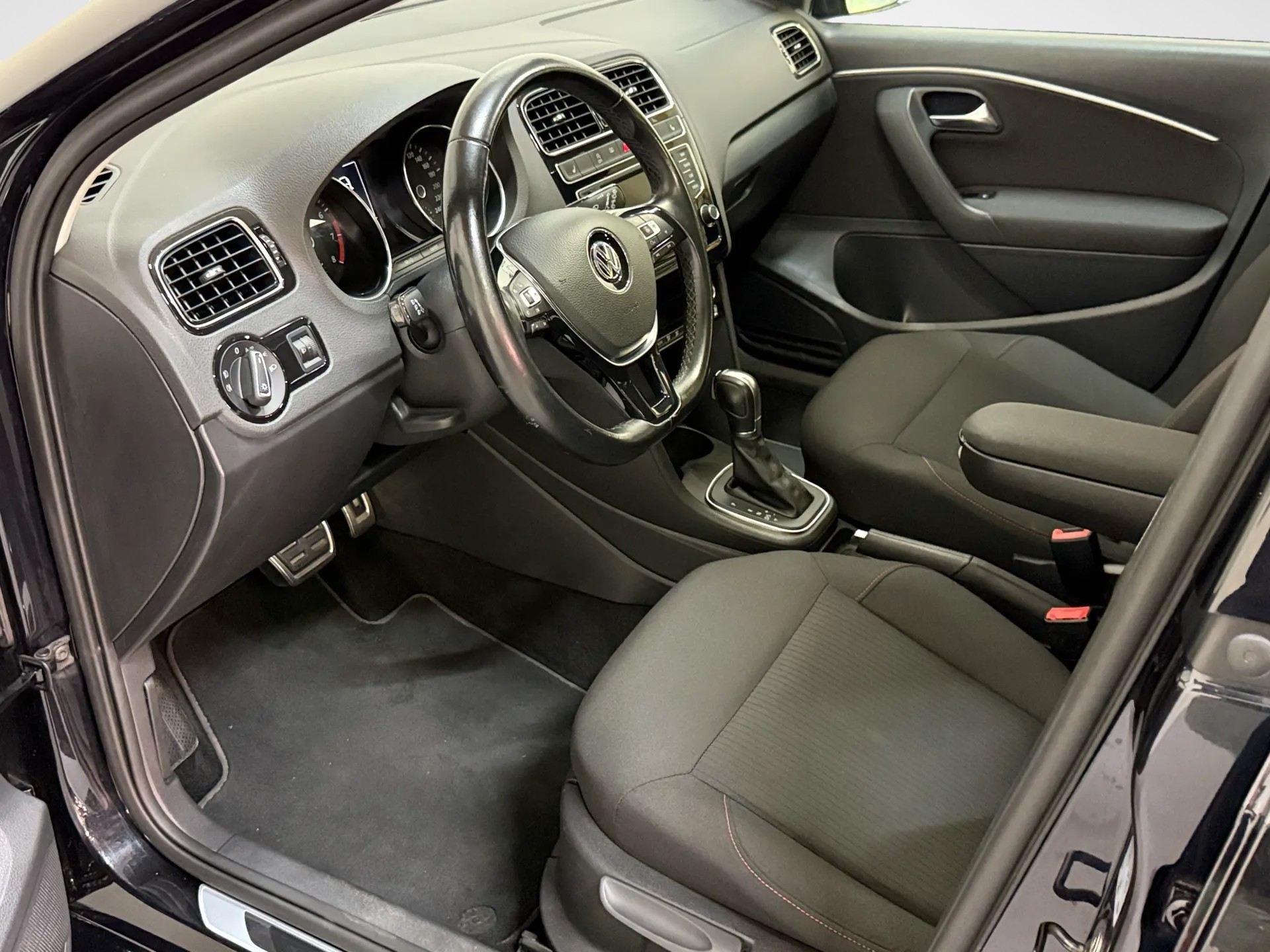 VW Polo 1.0 TSI BMT Sound DSG-image-11
