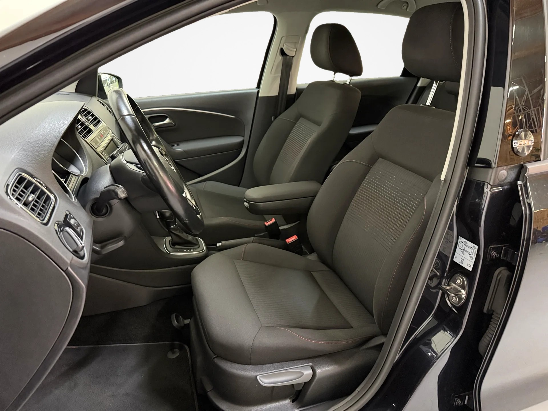 VW Polo 1.0 TSI BMT Sound DSG-image-12