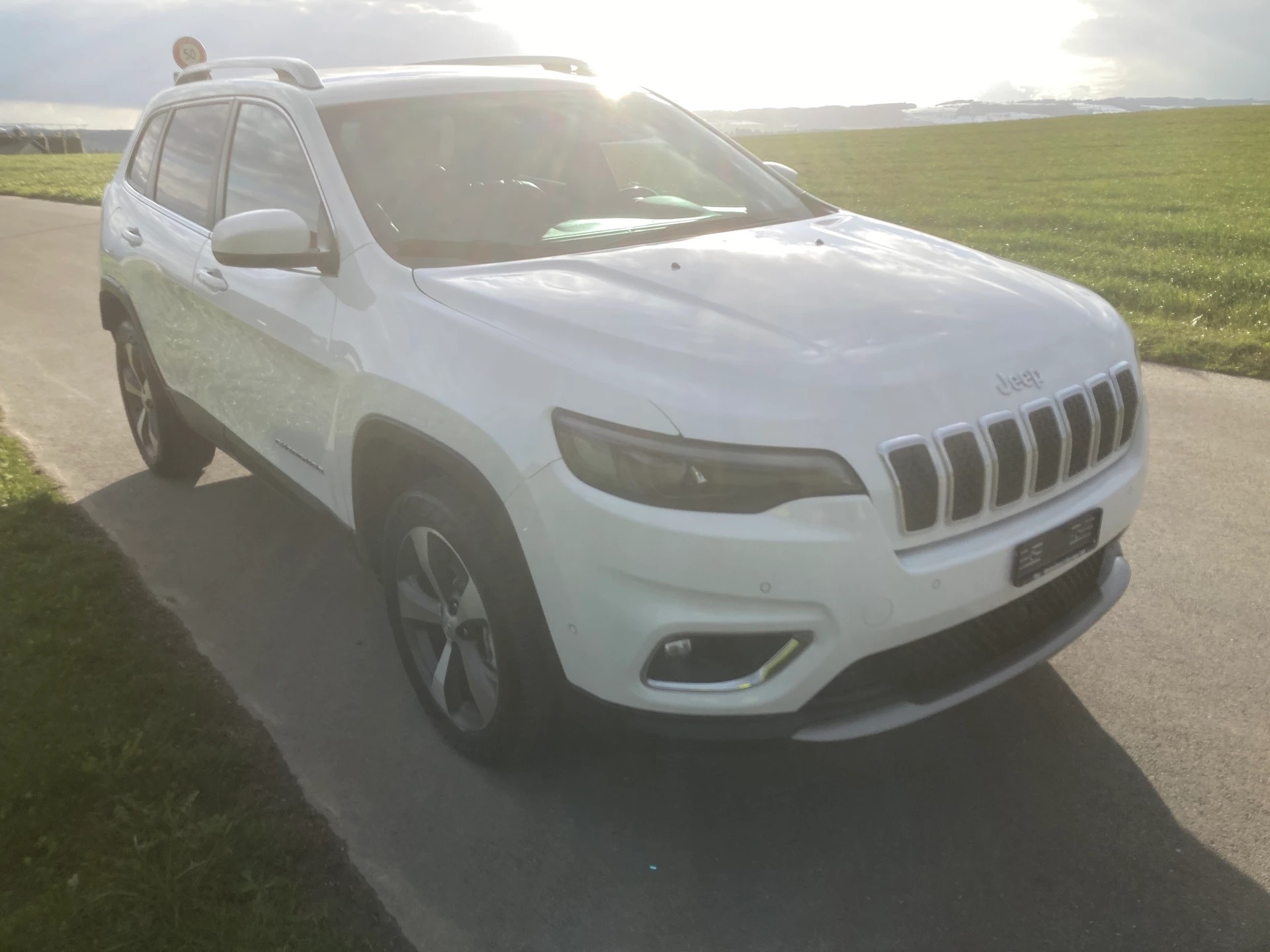 JEEP Cherokee 2.0 Overland AWD Drive I 9ATX mit Anhängerkupplung-image-1