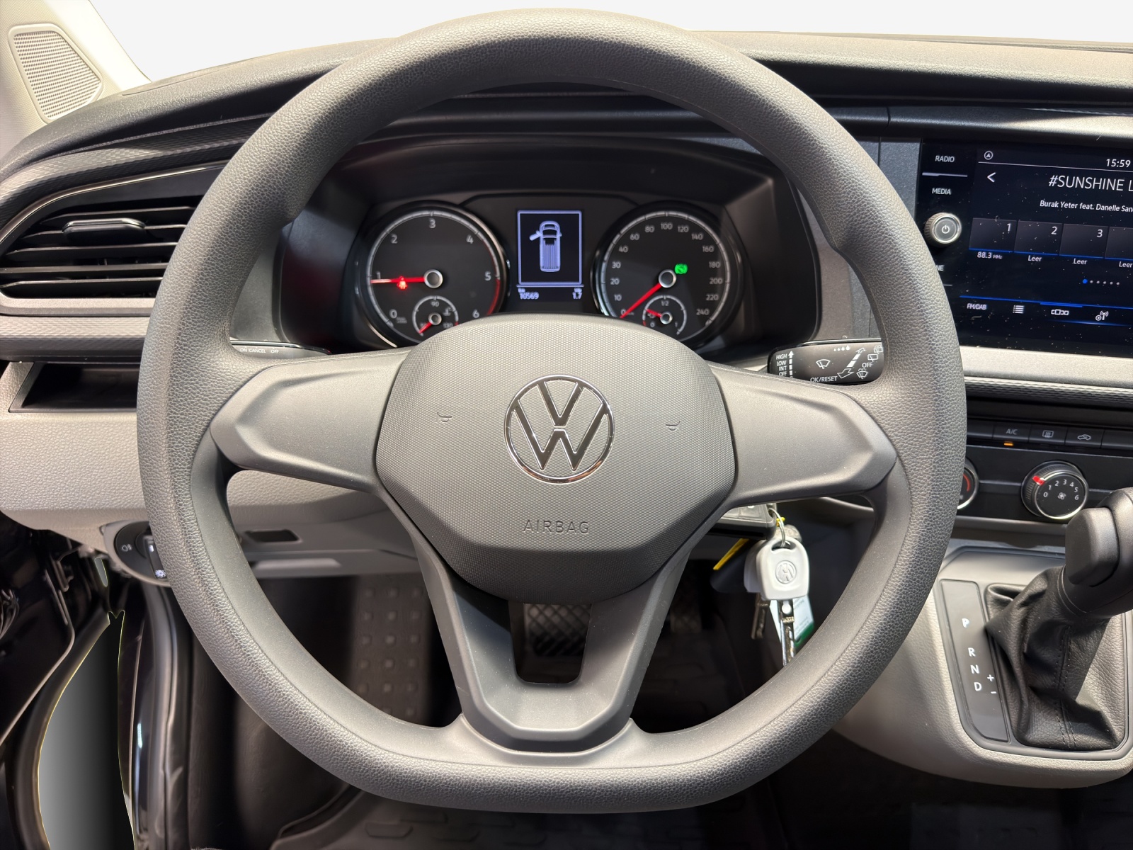 VW T6.1 2.0 TDI DSG-image-9