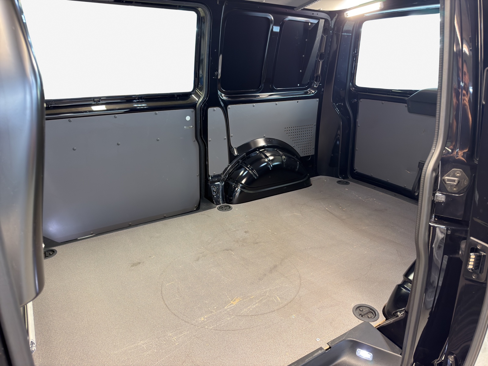 VW T6.1 2.0 TDI DSG-image-11