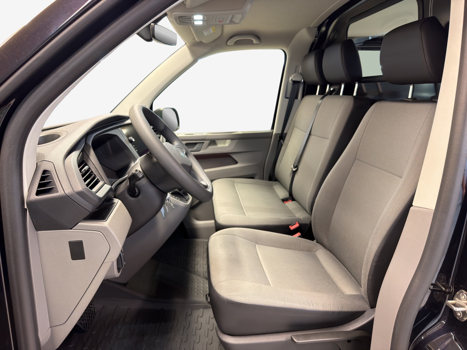 VW T6.1 2.0 TDI DSG-image-7