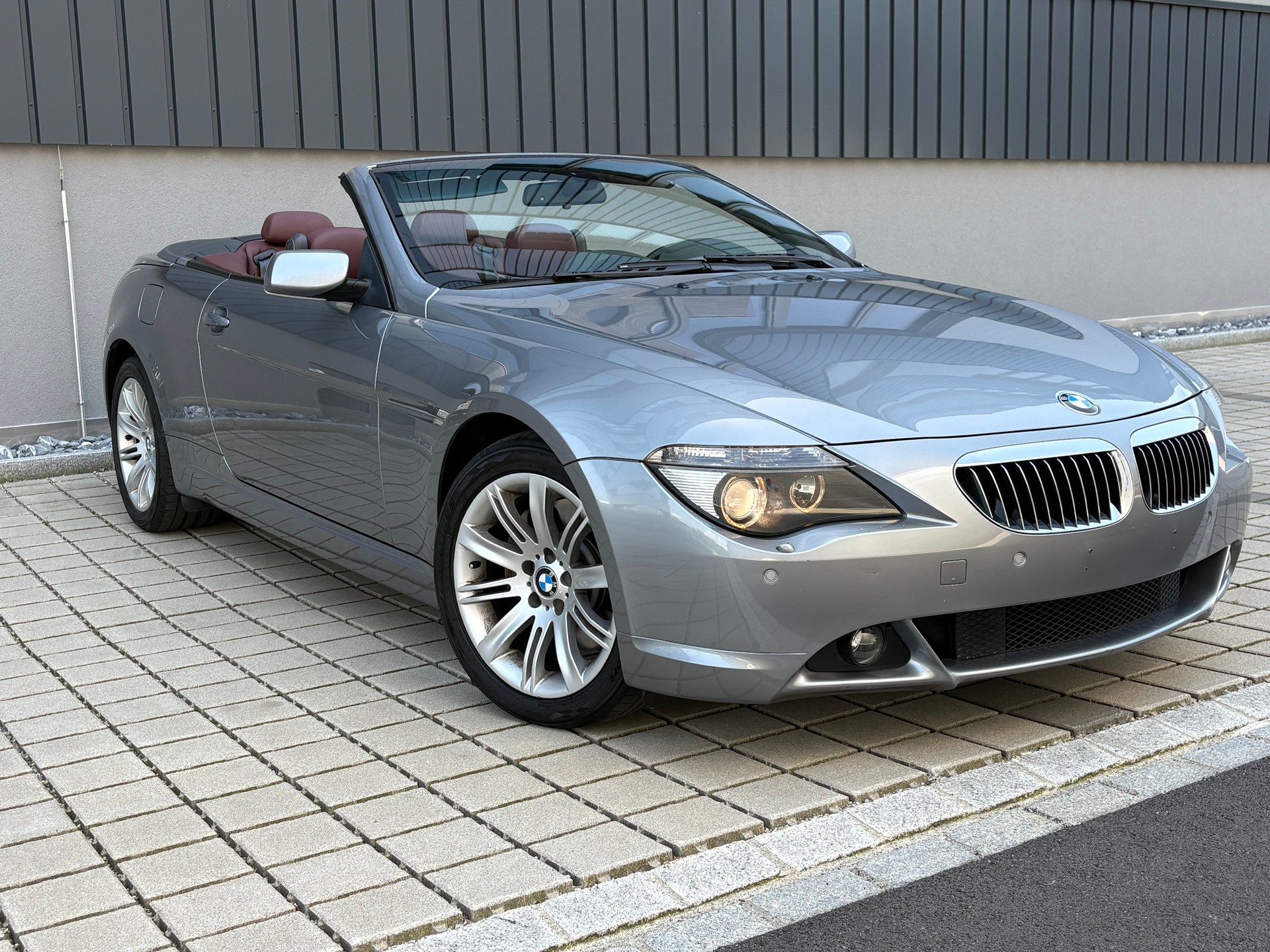 BMW 645i-image-1