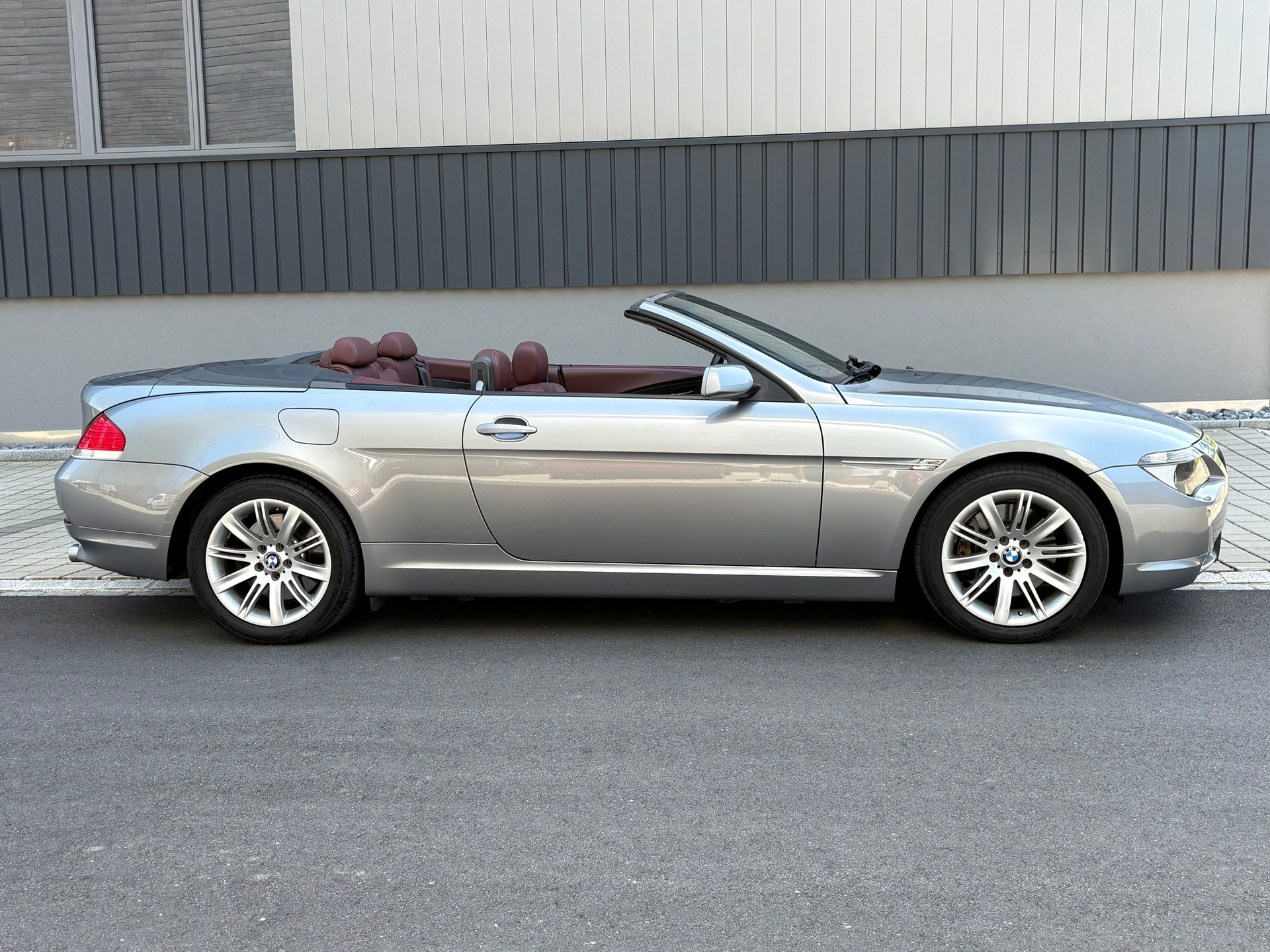 BMW 645i-image-3
