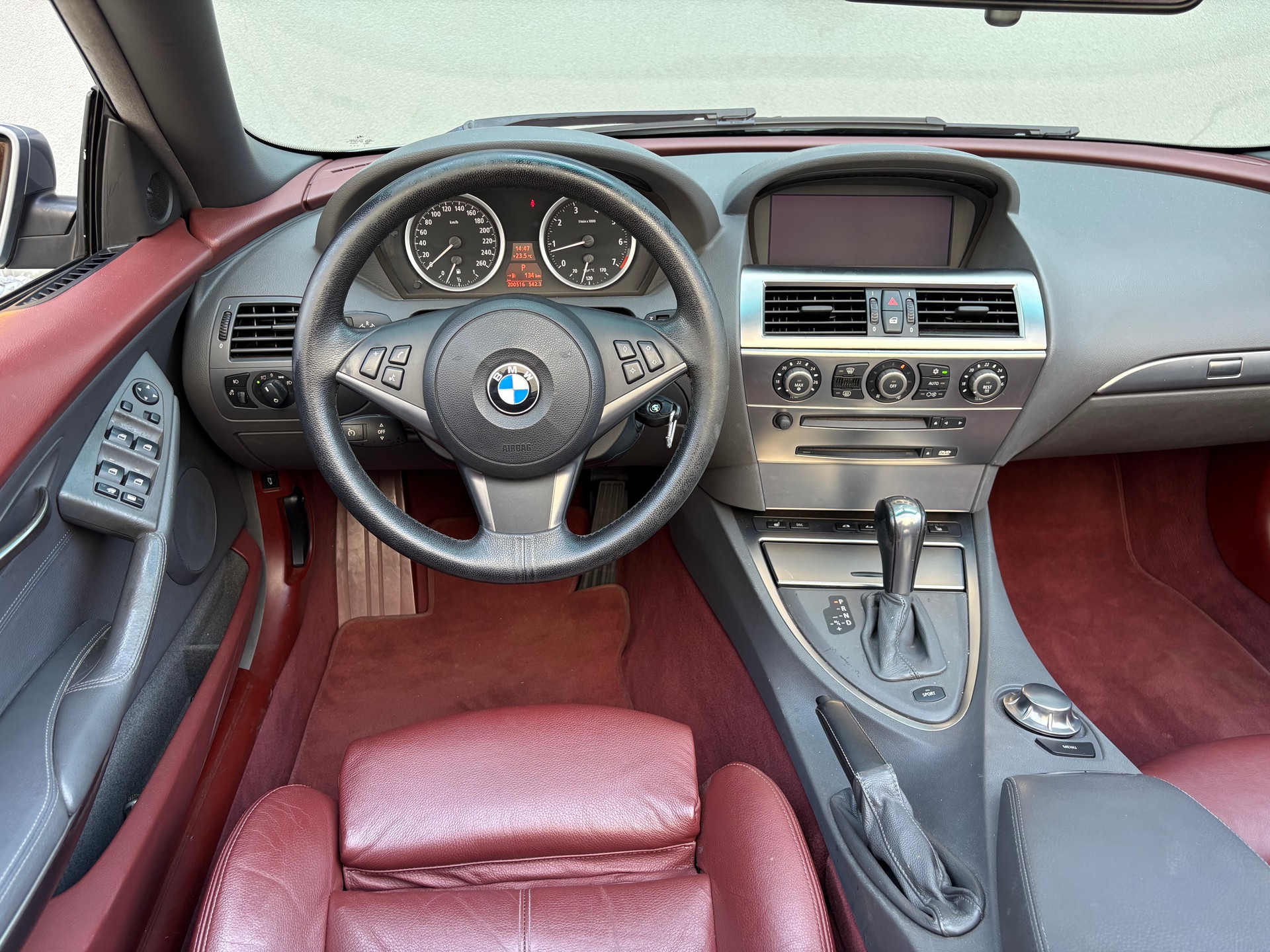 BMW 645i-image-12
