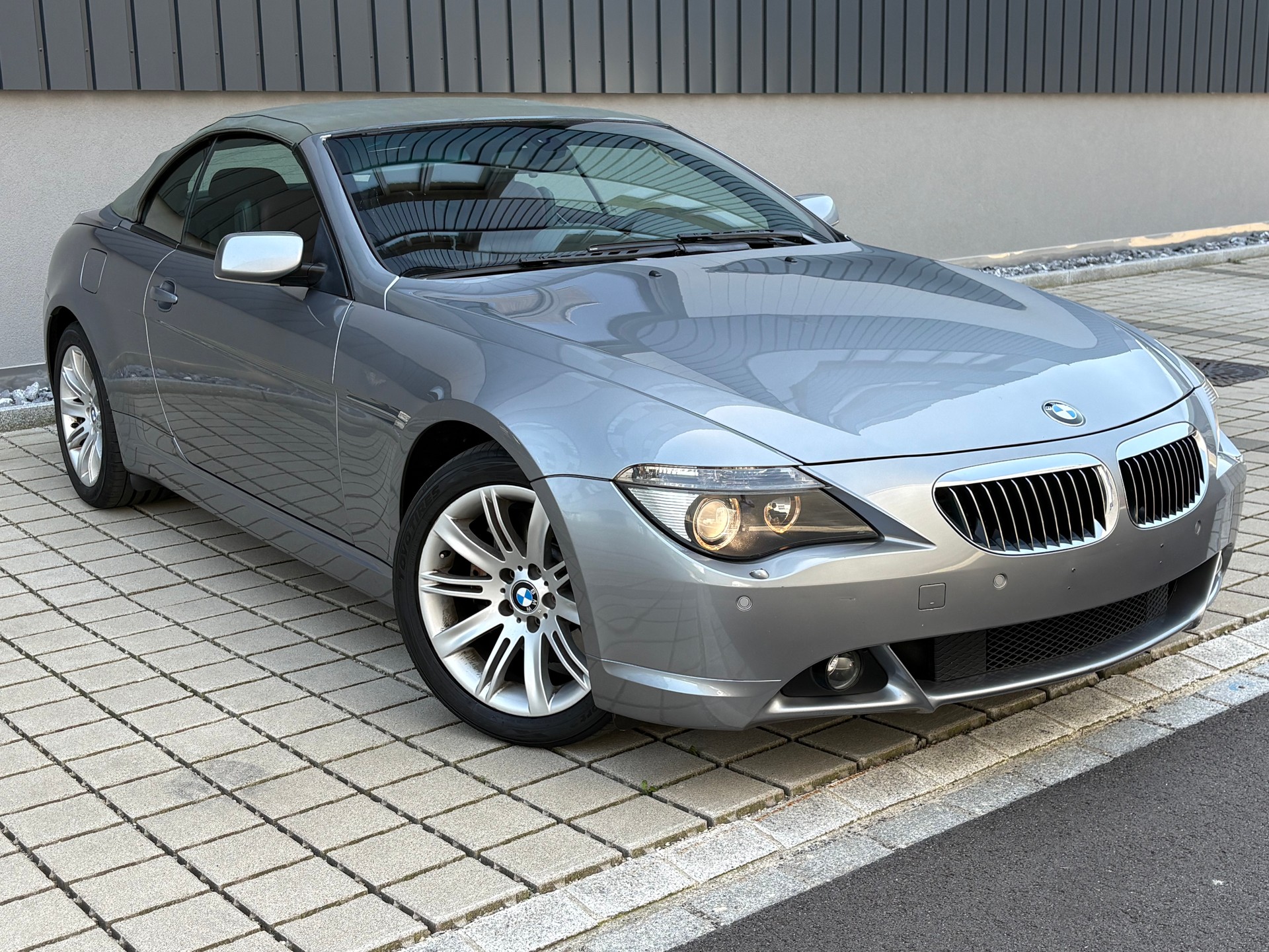 BMW 645i-image-8