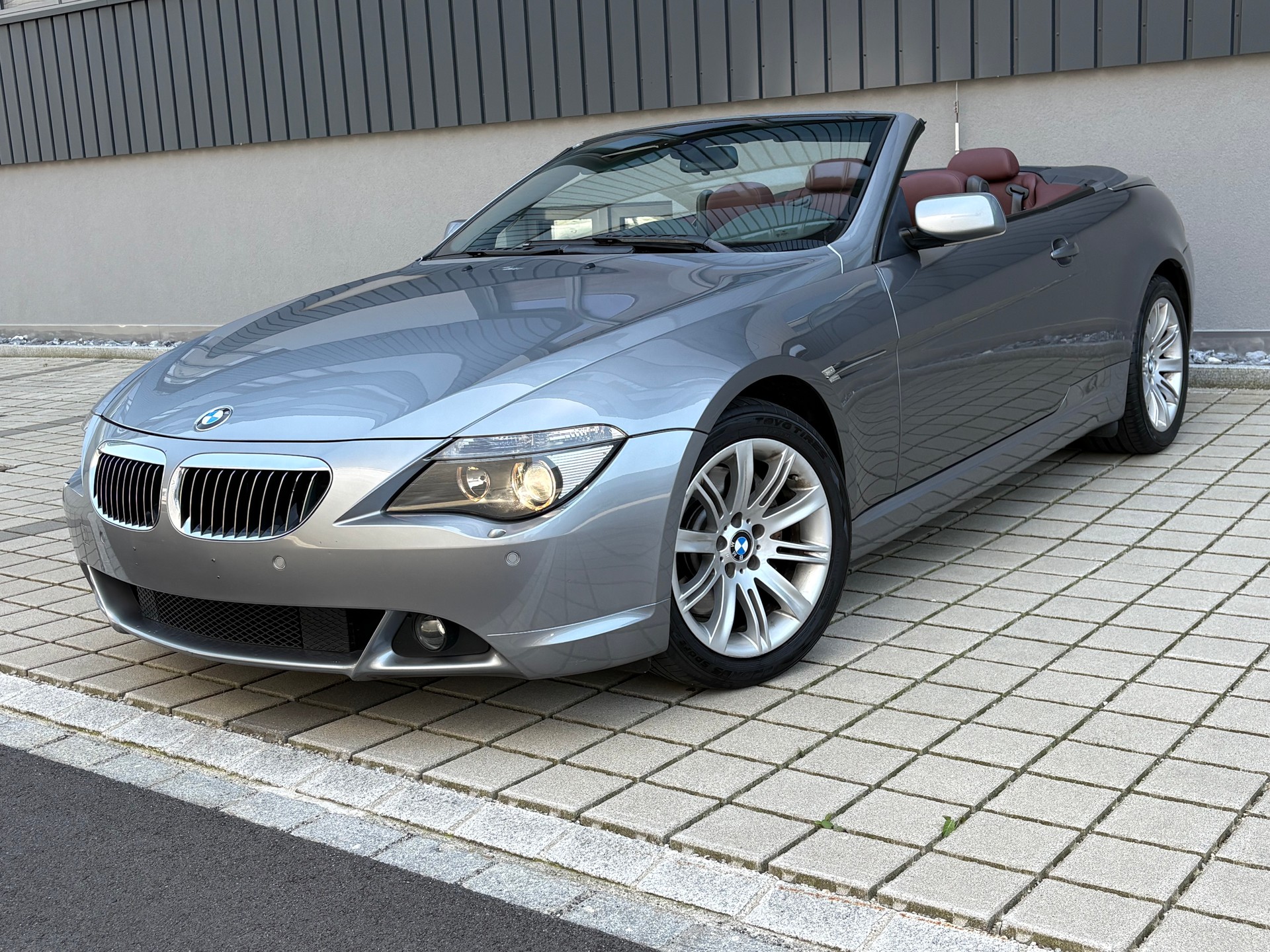 BMW 645i-image-0