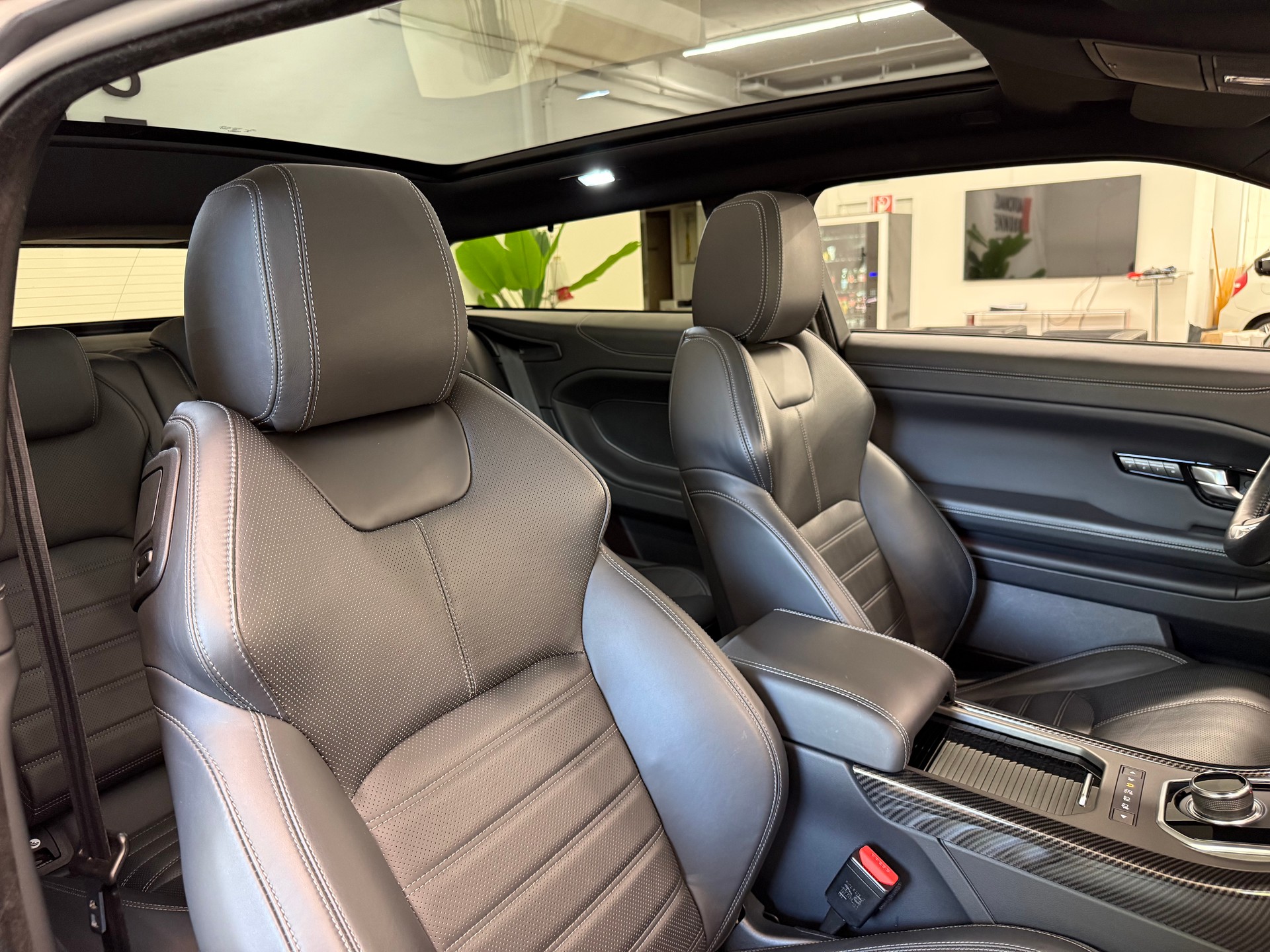 LAND ROVER Range Rover Evoque 2.0 RR-Sport-image-18