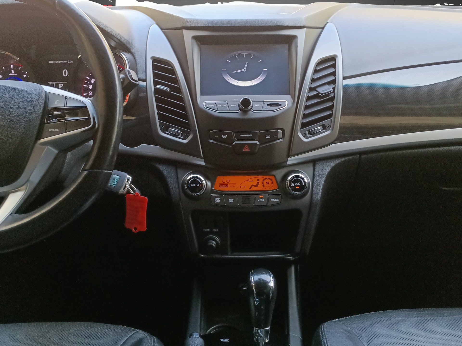 KGM-SsangYong Korando 2.2 e-XDi Sapphire 4WD Automatic-image-13