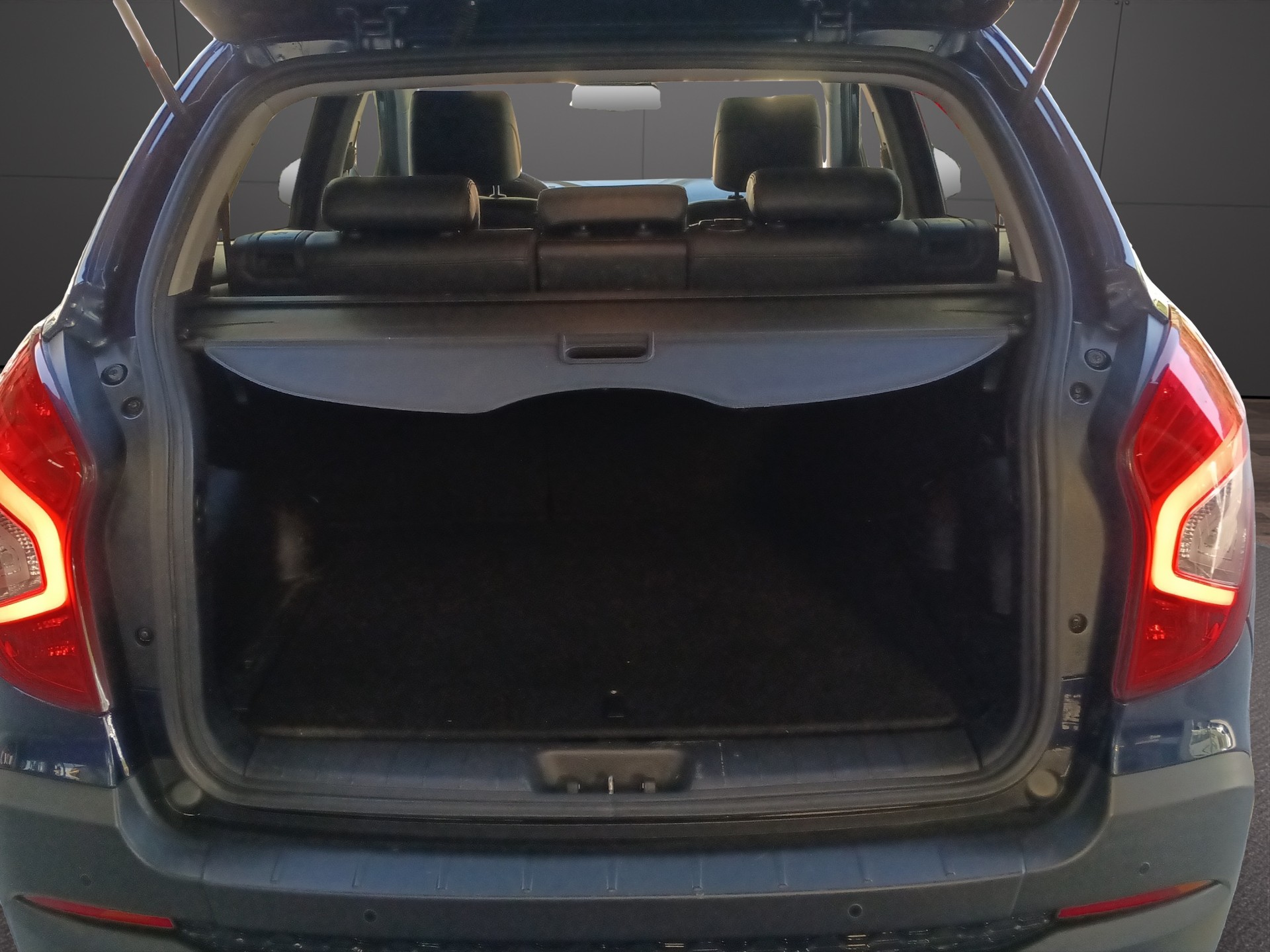 KGM-SsangYong Korando 2.2 e-XDi Sapphire 4WD Automatic-image-17