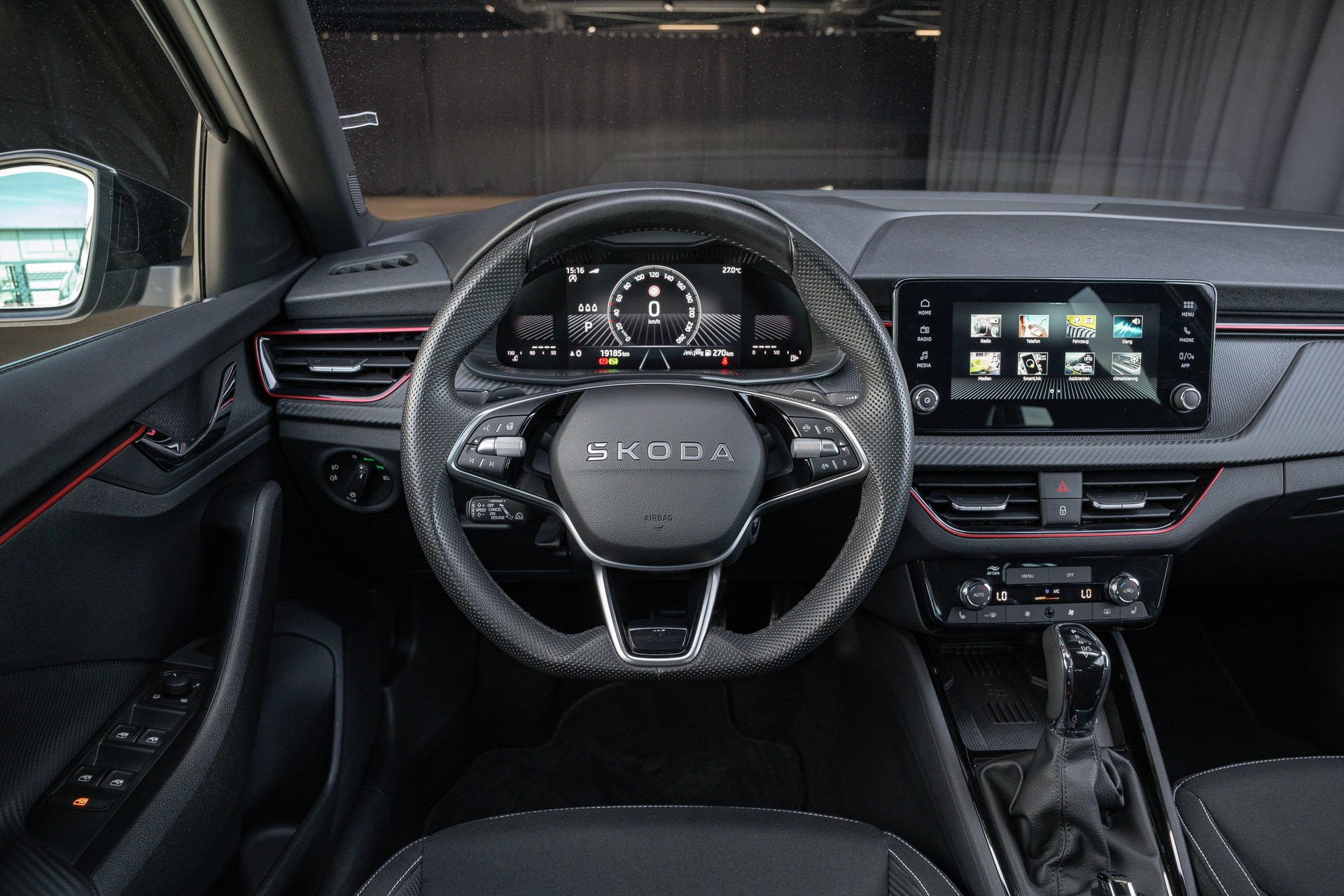 SKODA Scala 1.0 TSI Monte Carlo DSG-image-15