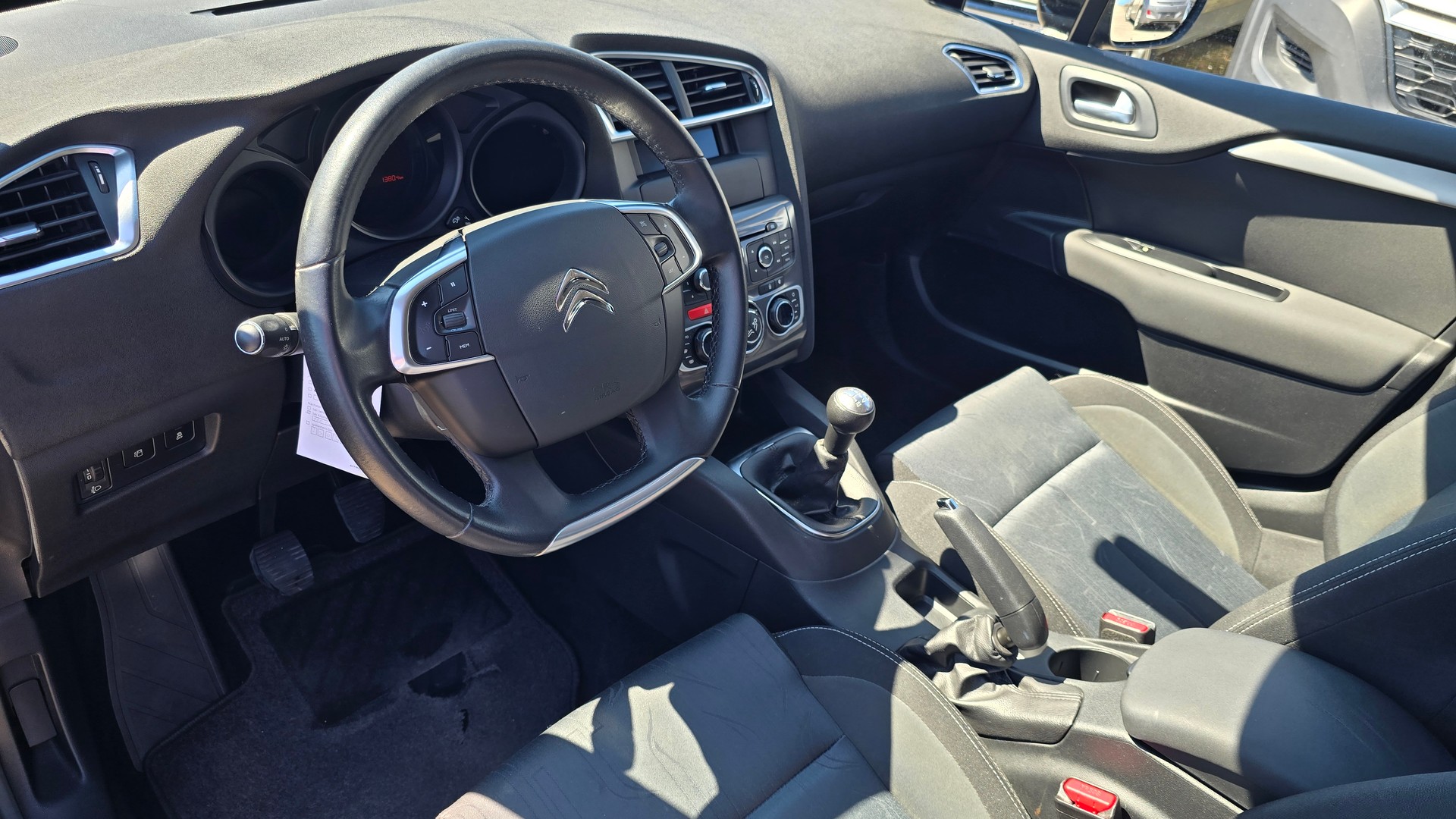 CITROEN C4 HDI-image-8